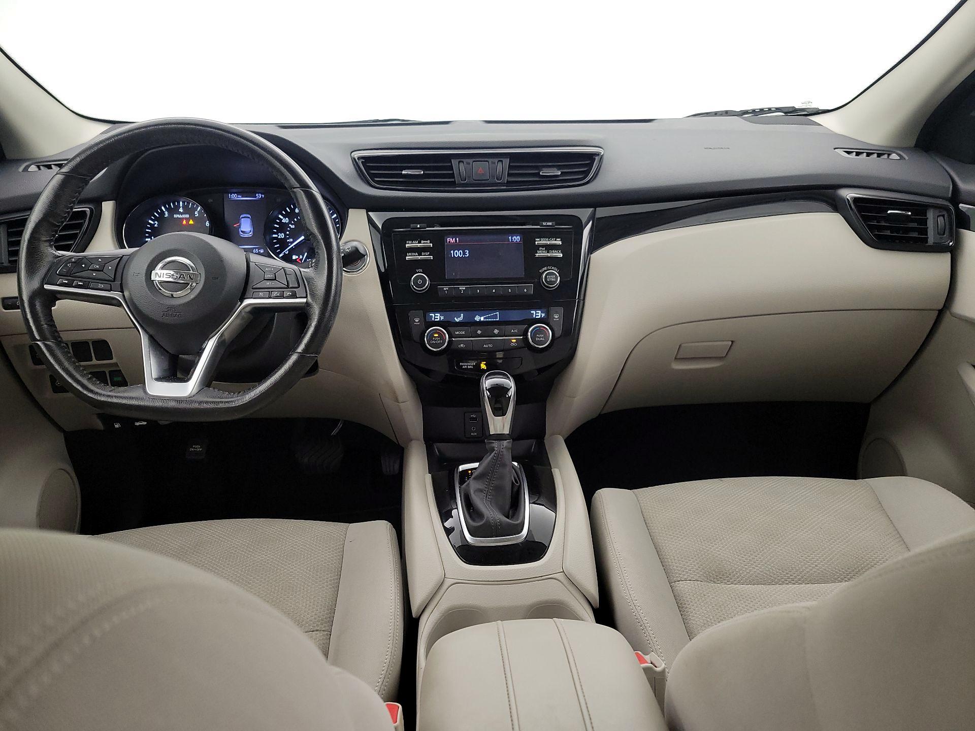 Thumbnail: 2018 Nissan Rogue Sport - 9