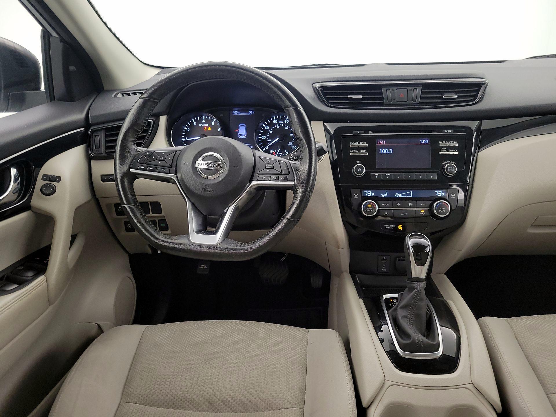 Thumbnail: 2018 Nissan Rogue Sport - 10