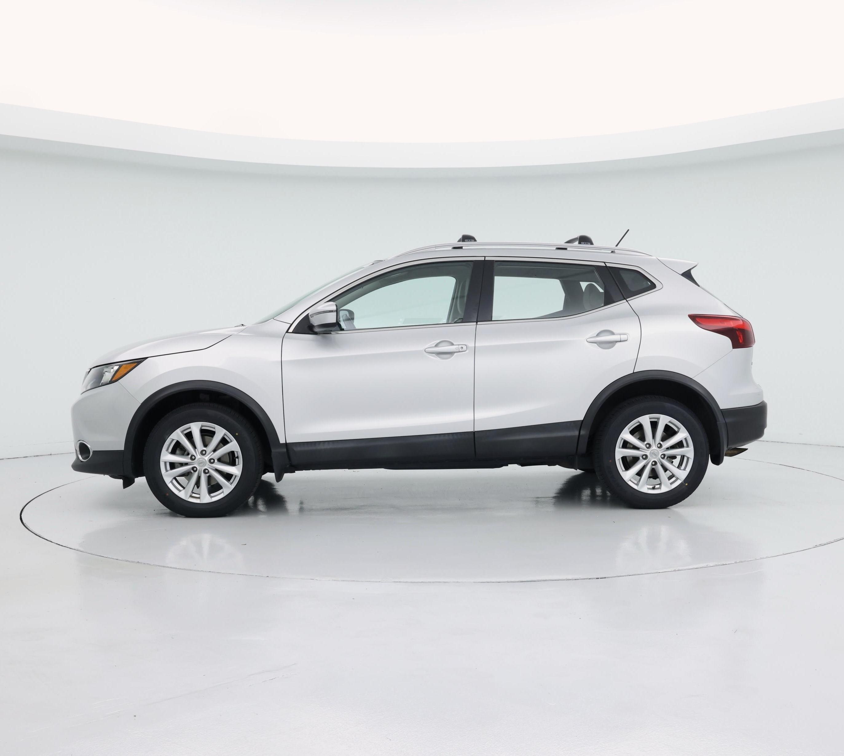 Thumbnail: 2018 Nissan Rogue Sport - 3