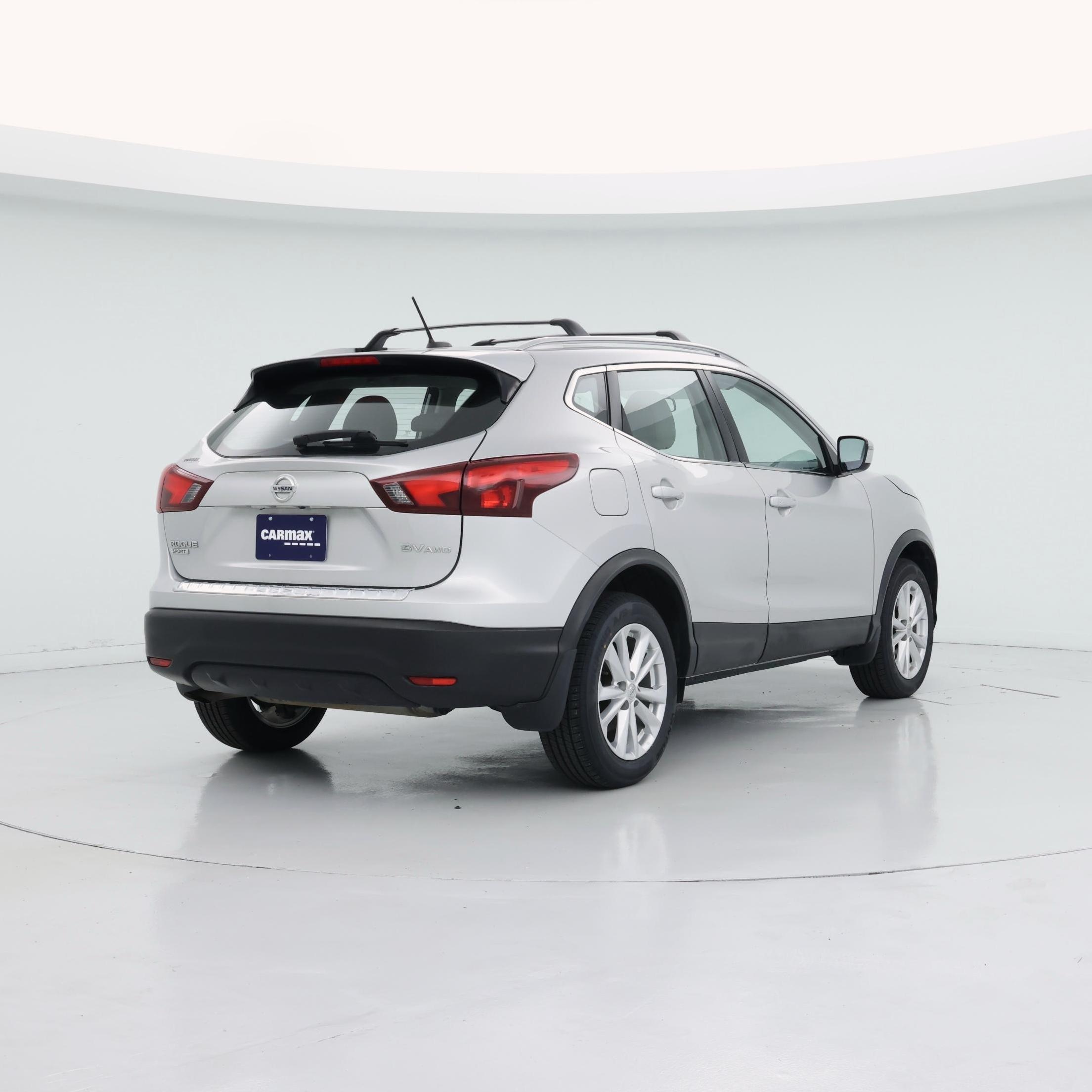 Thumbnail: 2018 Nissan Rogue Sport - 8