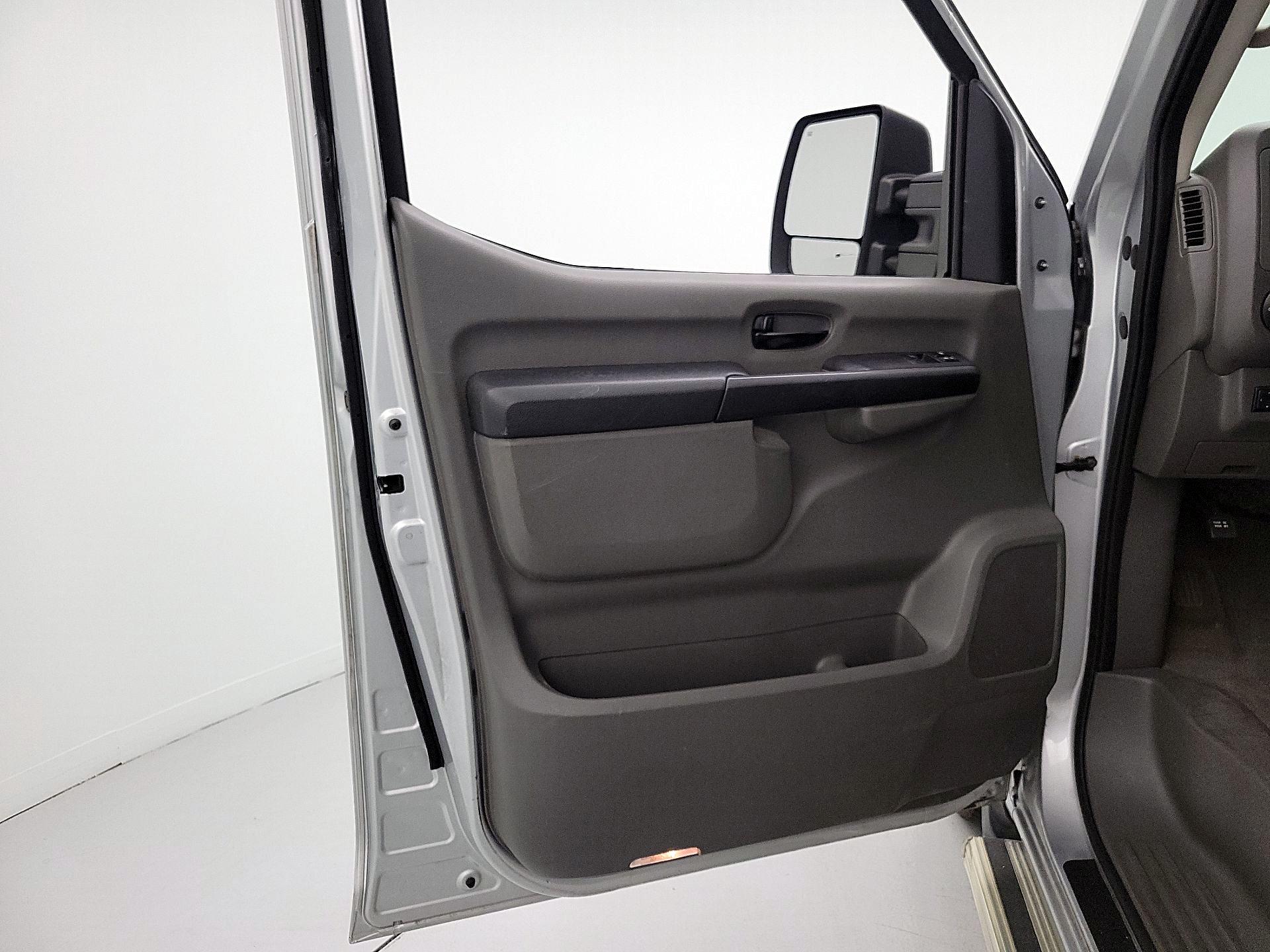 Thumbnail: 2017 Nissan NV - 12