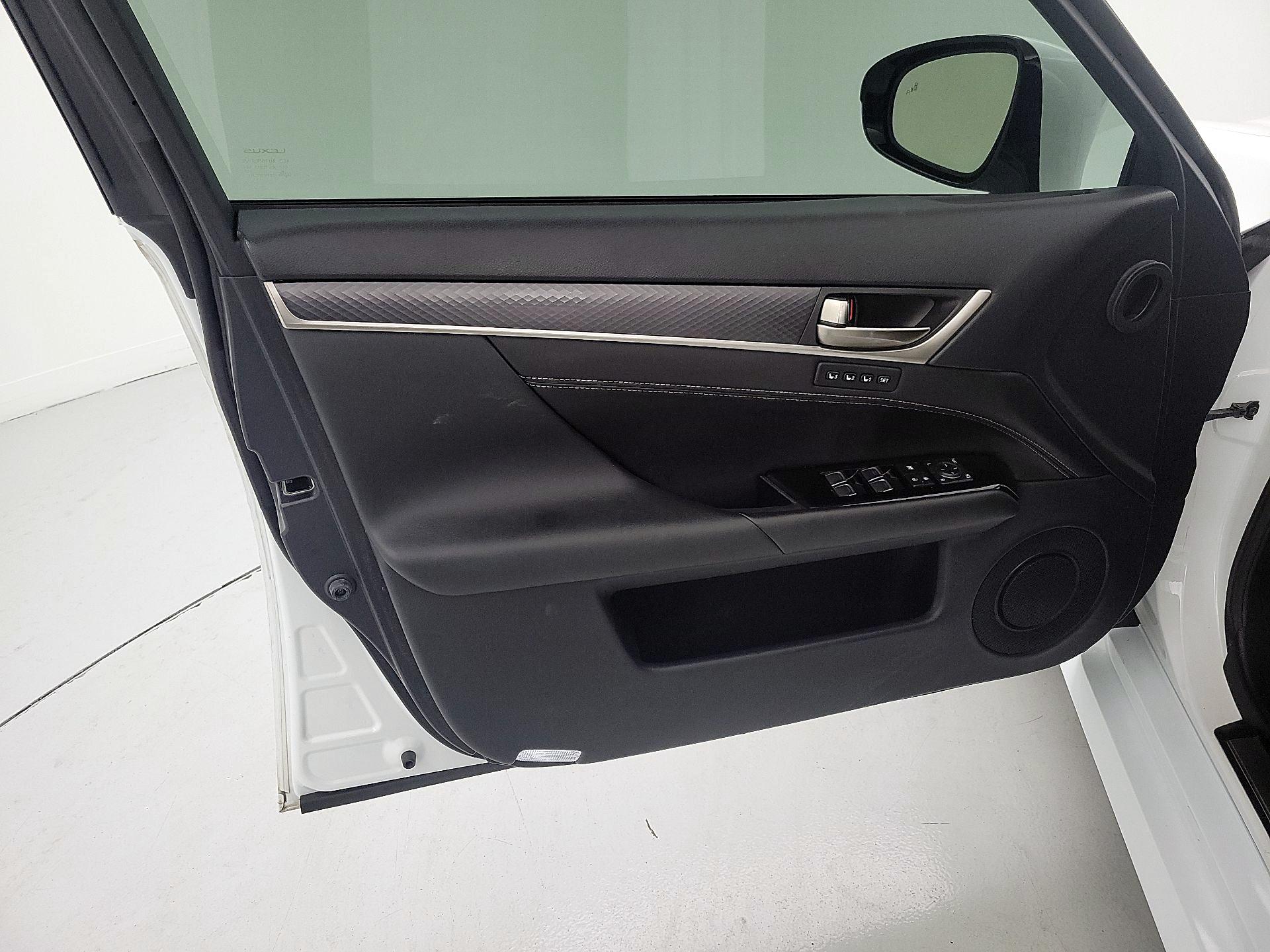 Thumbnail: 2019 Lexus GS - 12