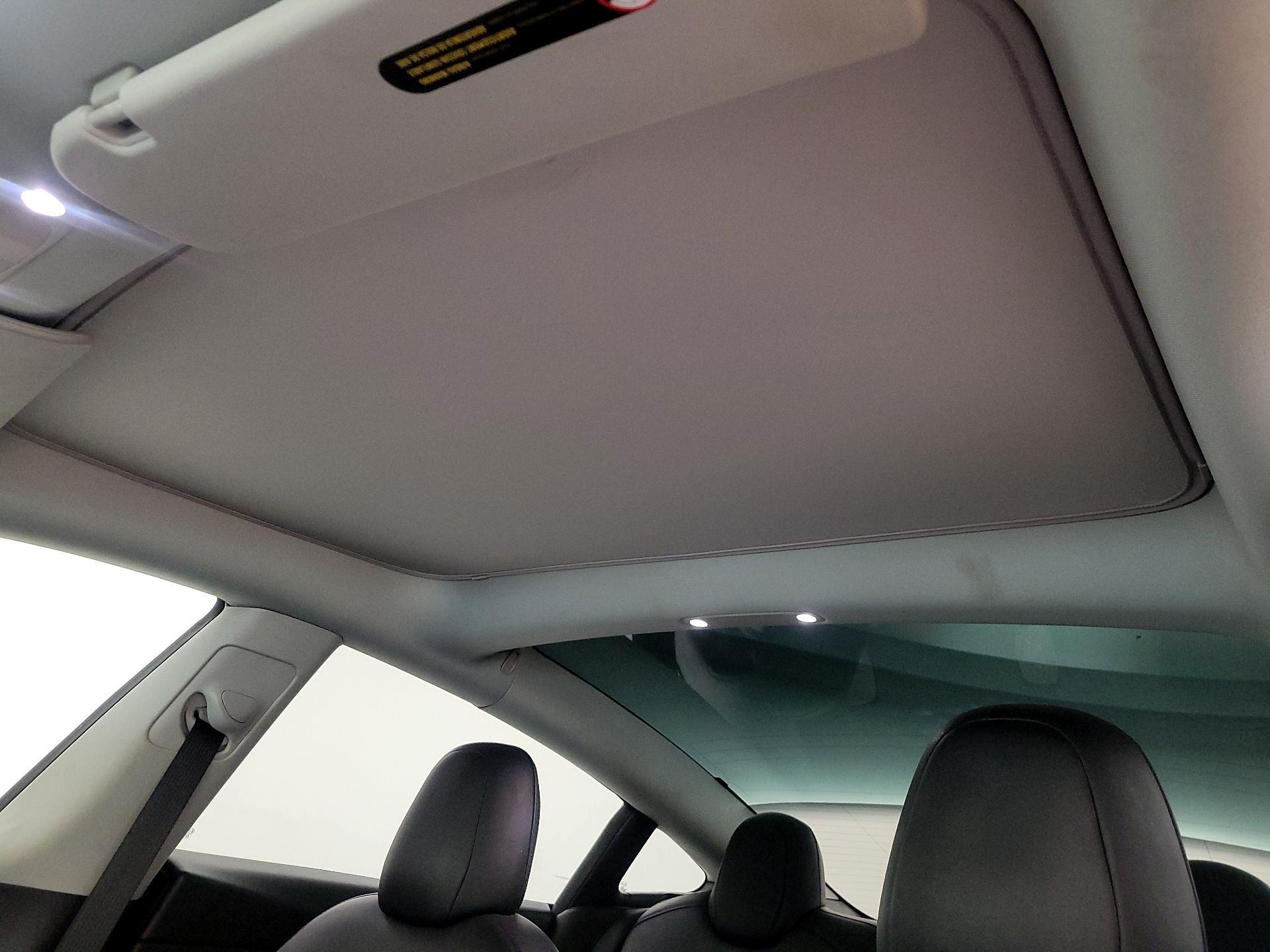 Thumbnail: 2022 Tesla Model 3 - 19