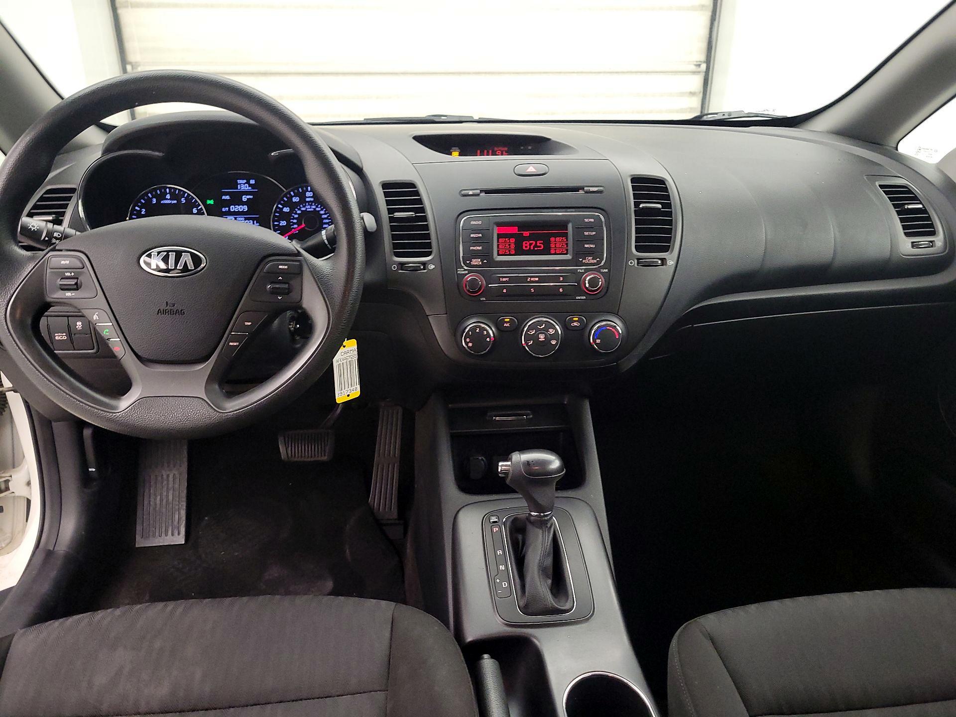 Thumbnail: 2016 Kia Forte - 9