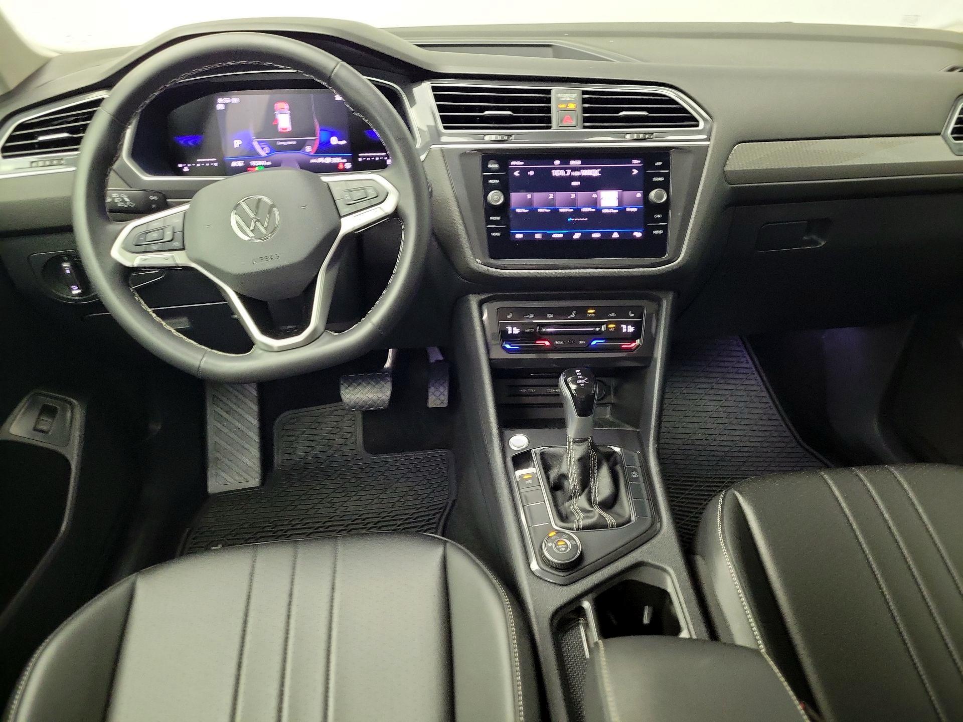 Thumbnail: 2024 Volkswagen Tiguan - 9