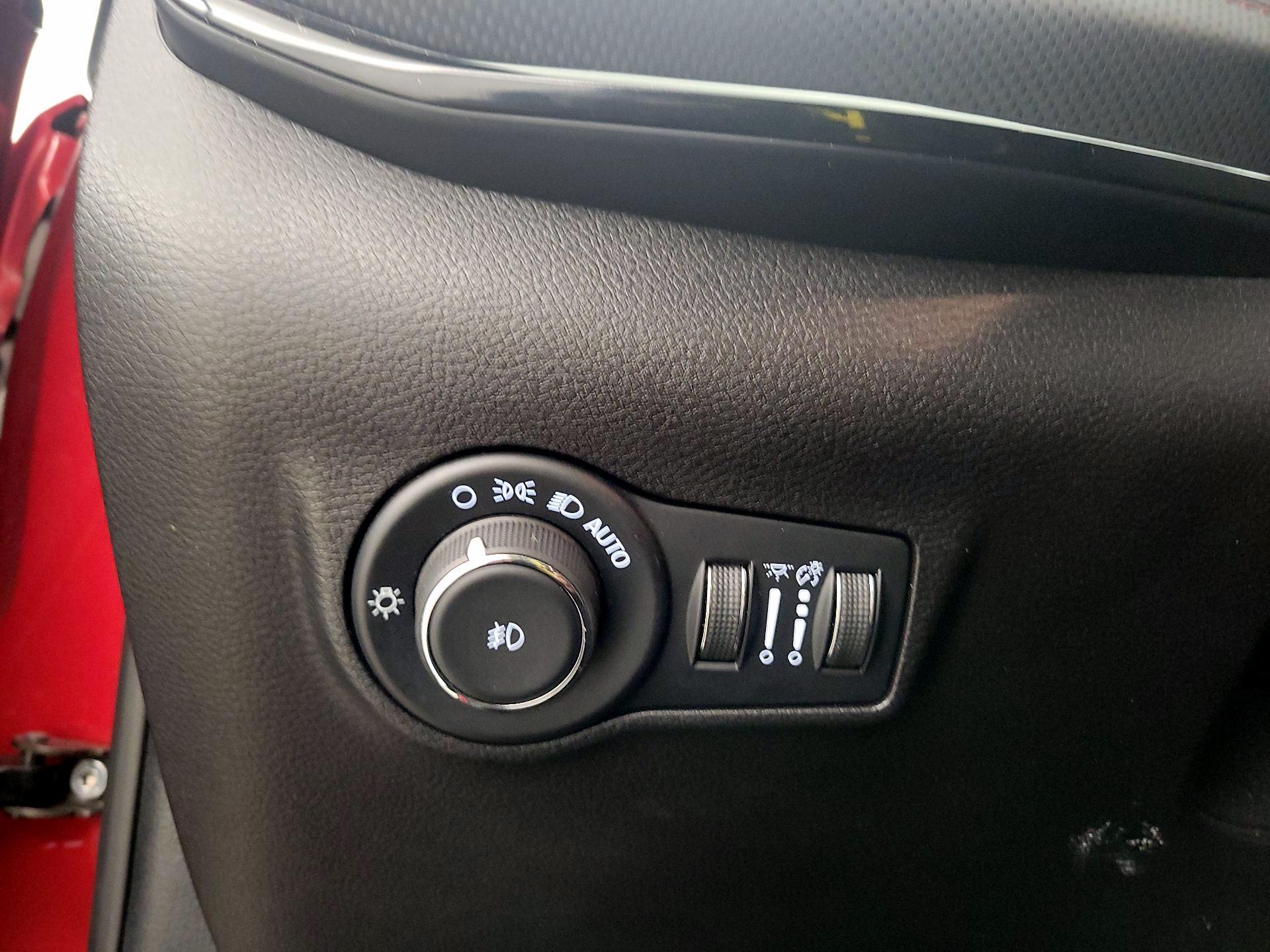 Thumbnail: 2025 Jeep Compass - 13