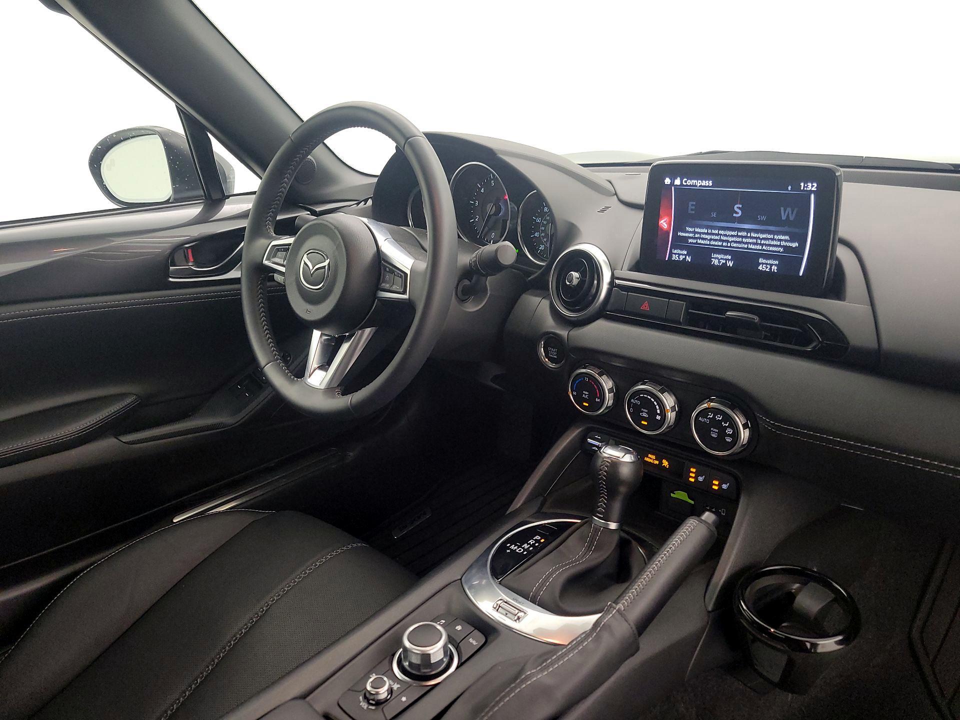Thumbnail: 2022 Mazda MX-5 Miata - 10