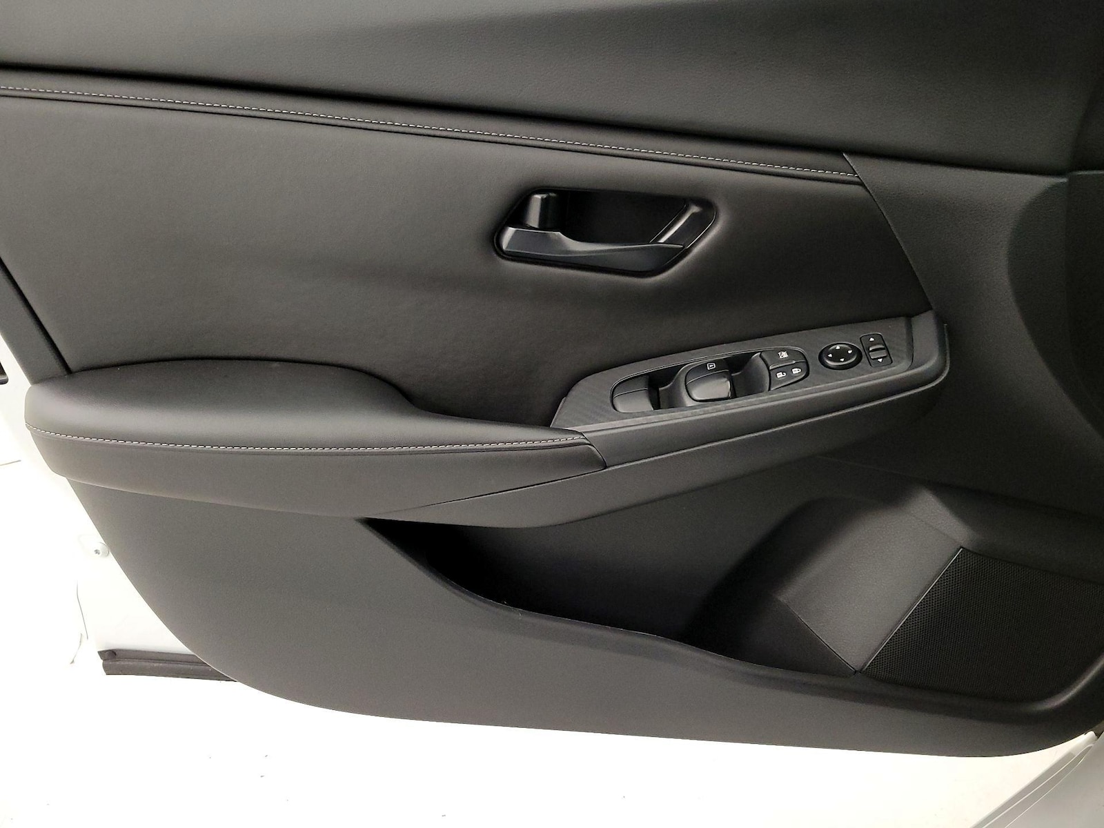2025 Nissan Sentra S - Photo 13