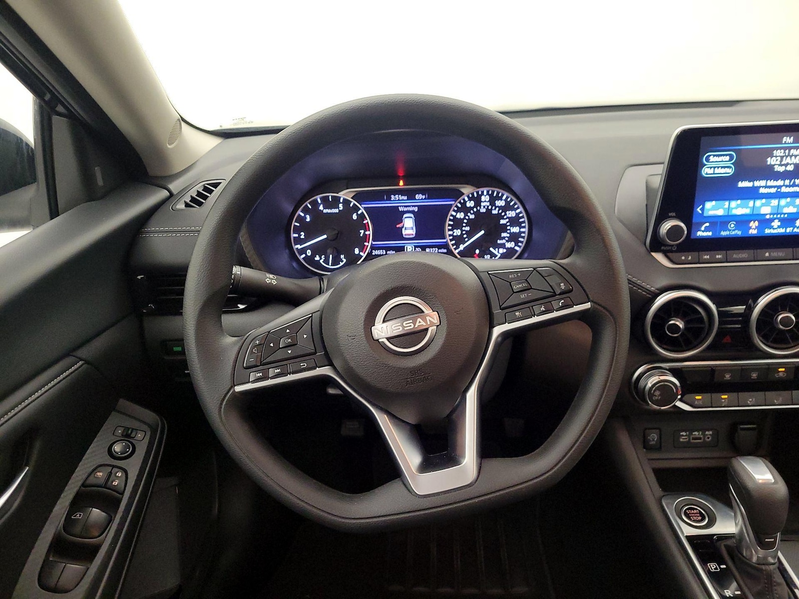 2025 Nissan Sentra SV - Photo 11