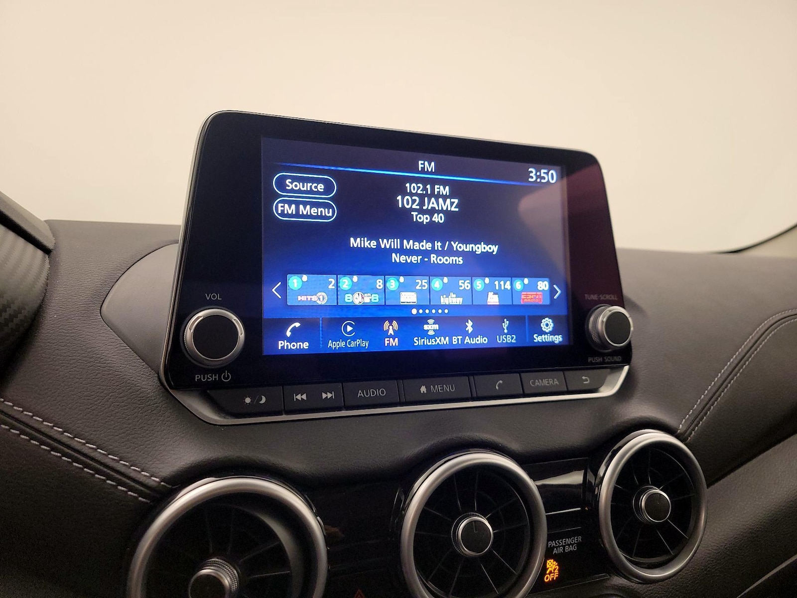2025 Nissan Sentra SV - Photo 16