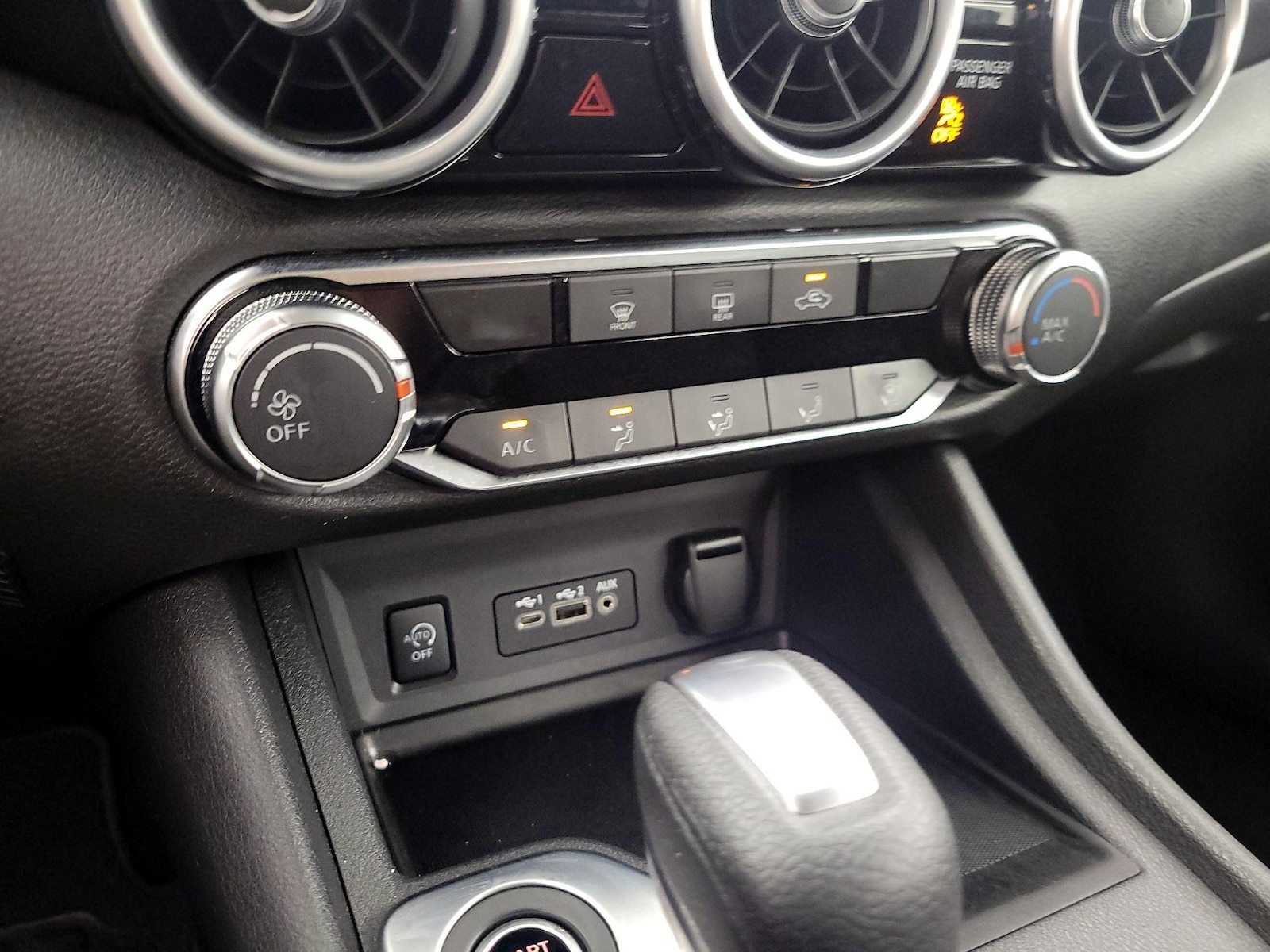 2025 Nissan Sentra SV - Photo 17