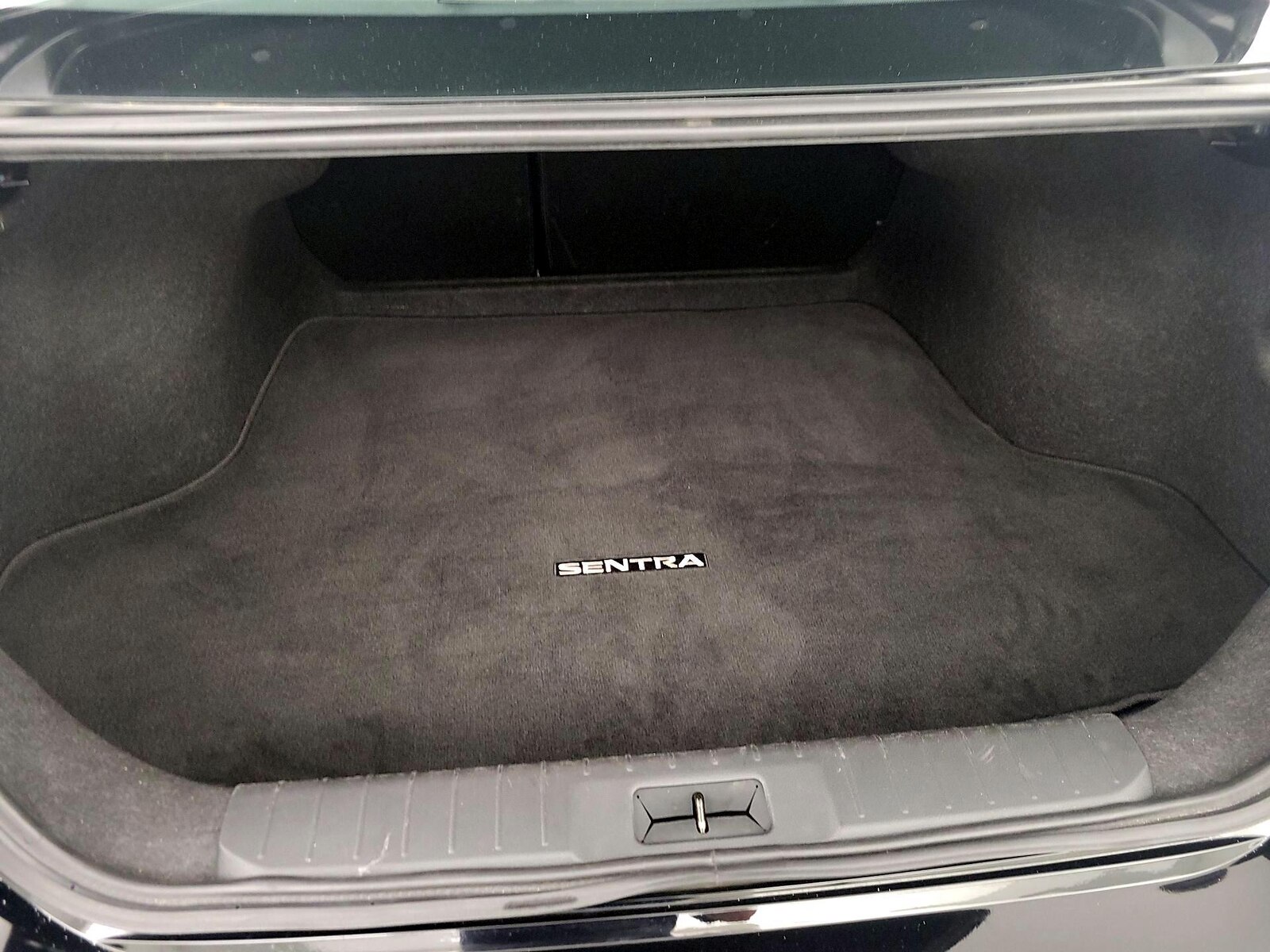 2025 Nissan Sentra SV - Photo 21