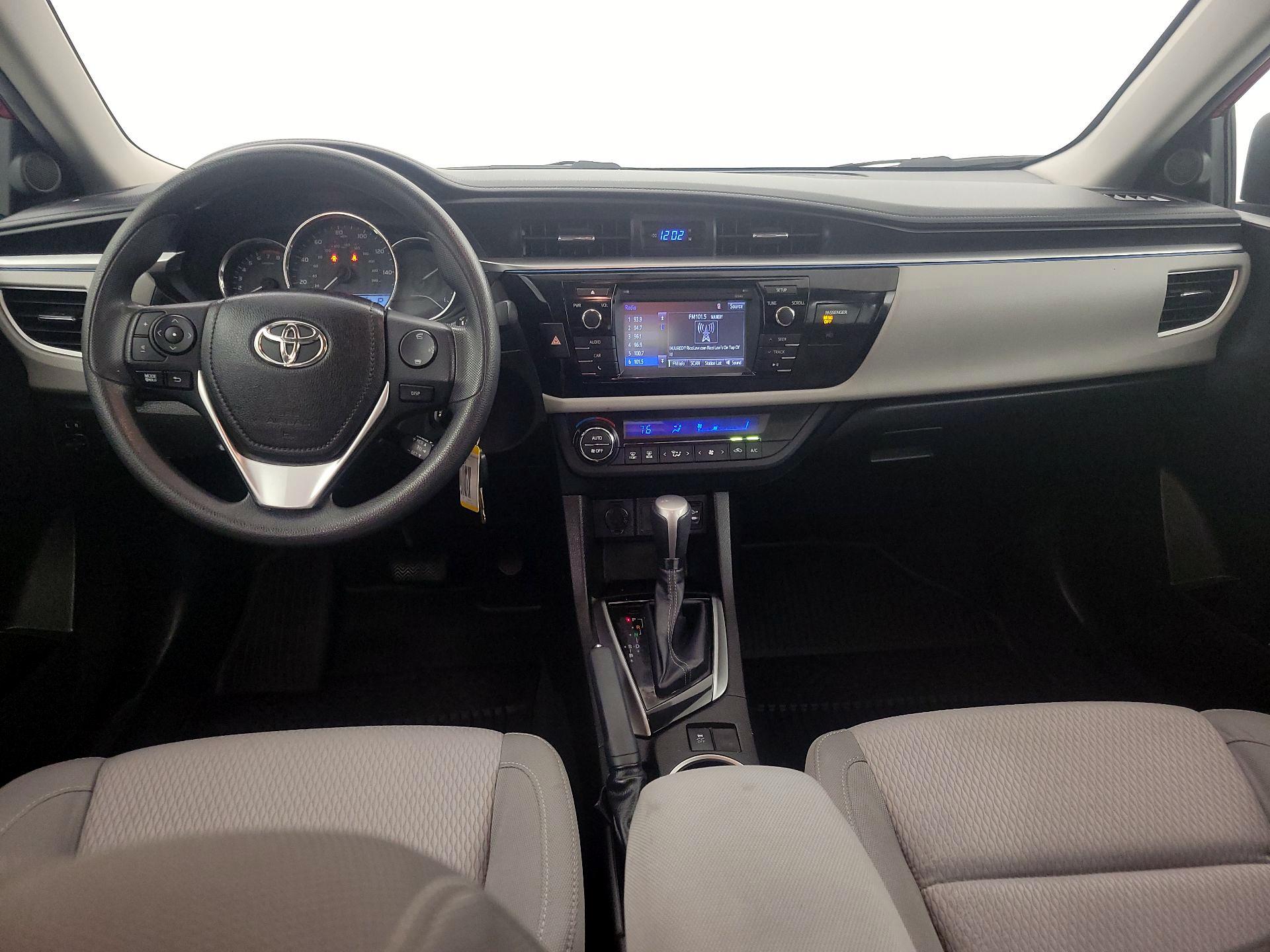 Thumbnail: 2015 Toyota Corolla - 9