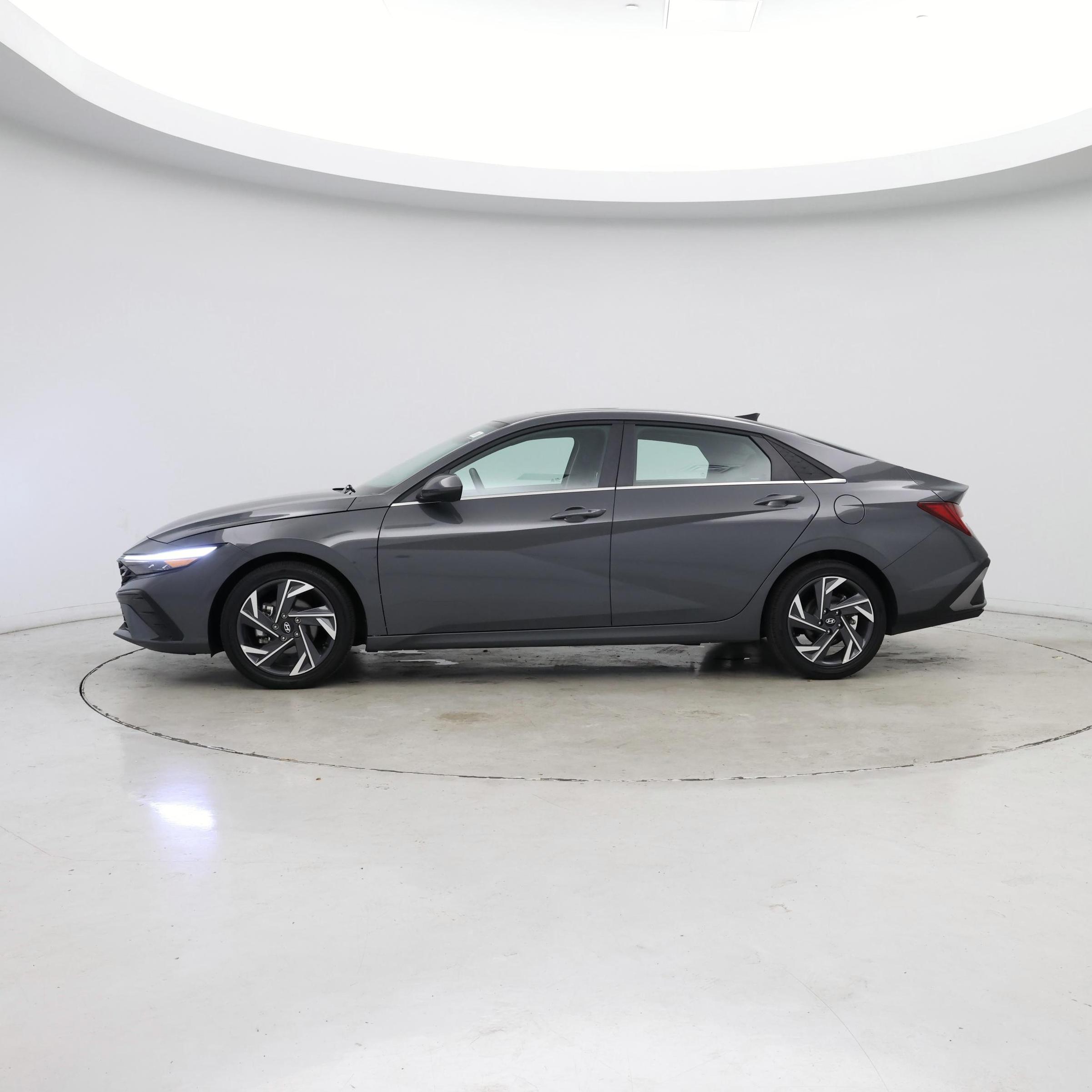 Thumbnail: 2025 Hyundai Elantra - 2