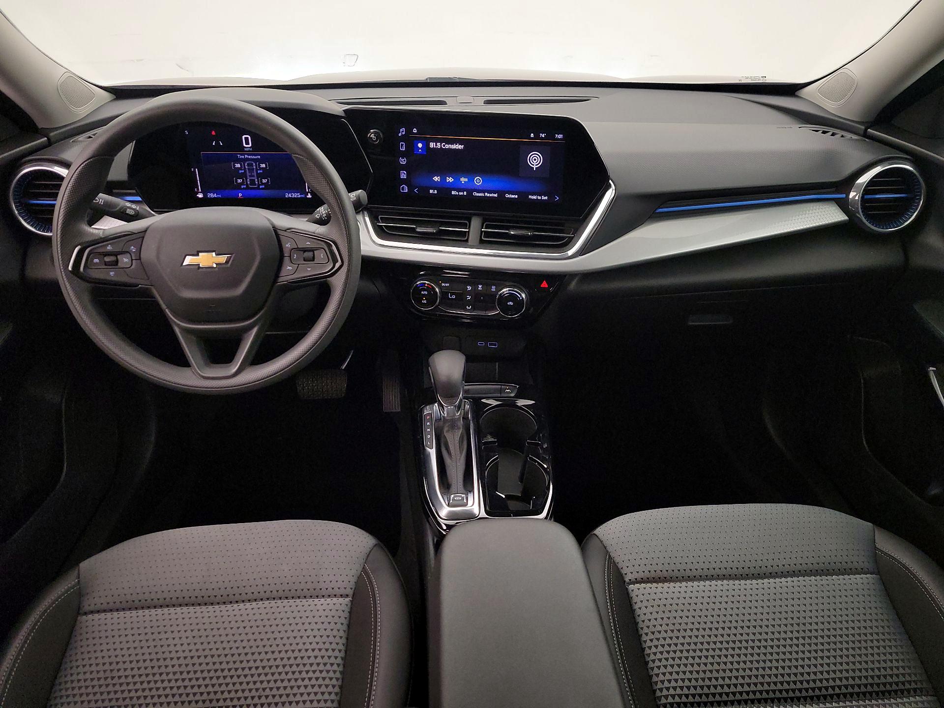 Thumbnail: 2025 Chevrolet Trax - 9