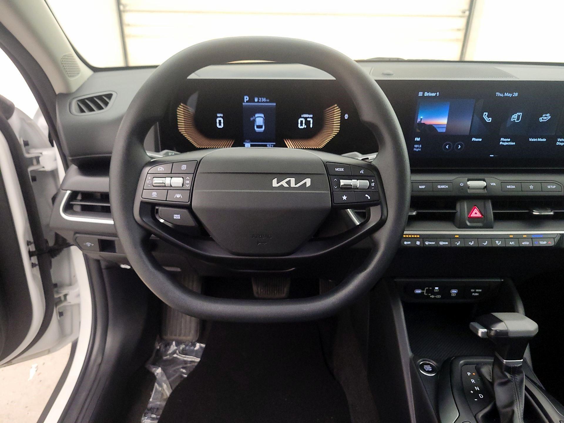 Thumbnail: 2025 Kia K4 - 10