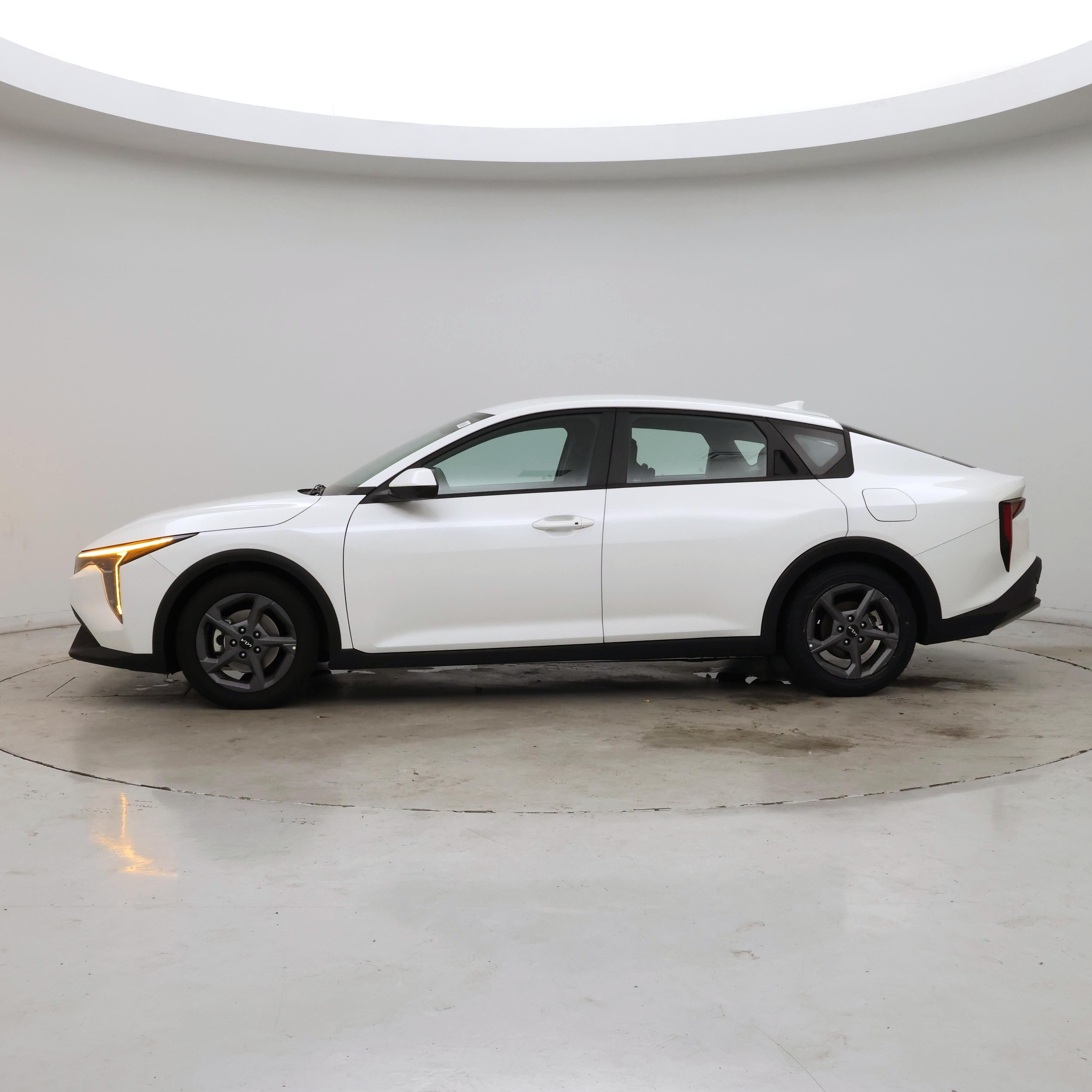 Thumbnail: 2025 Kia K4 - 3