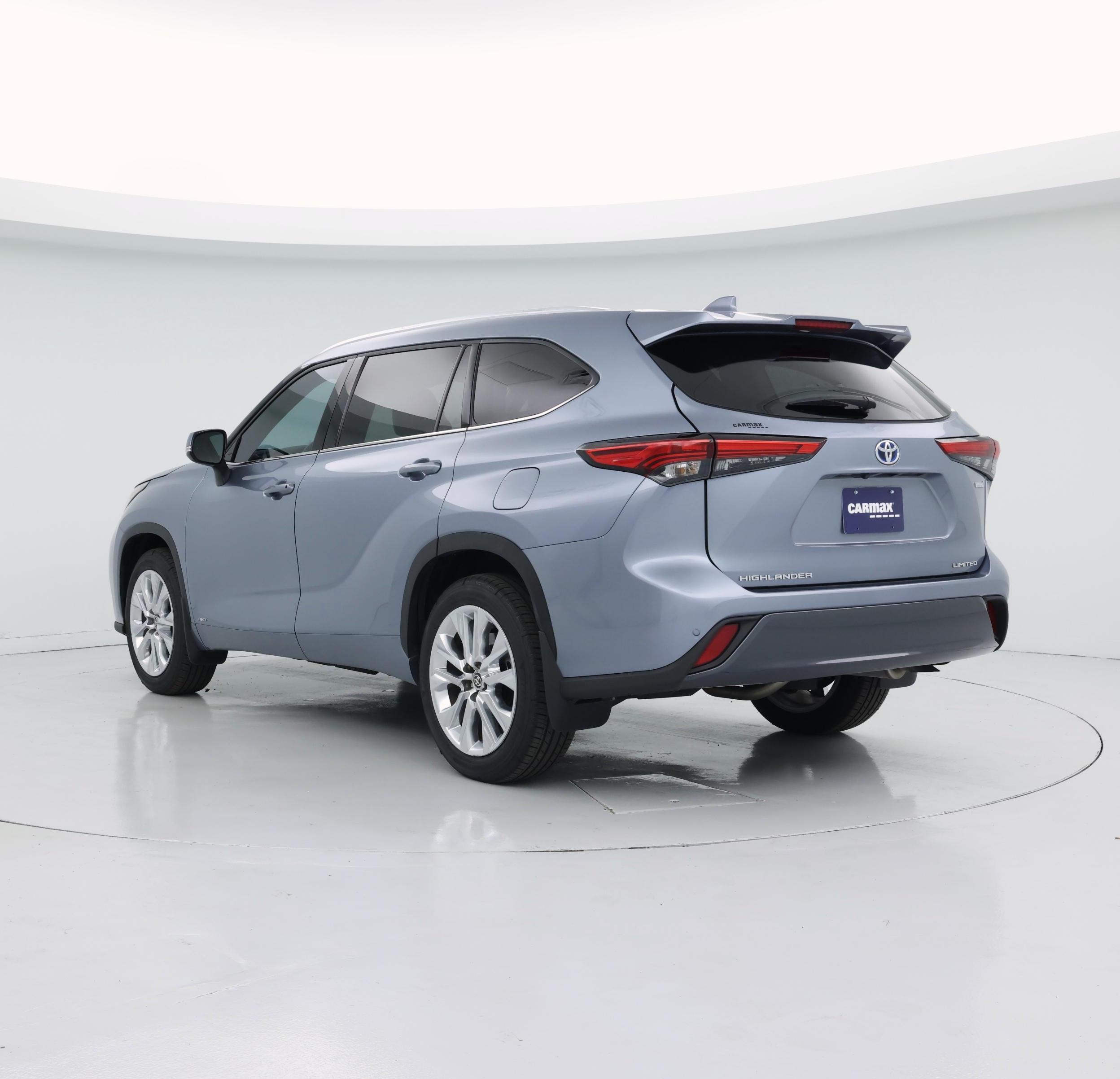 Thumbnail: 2023 Toyota Highlander - 2