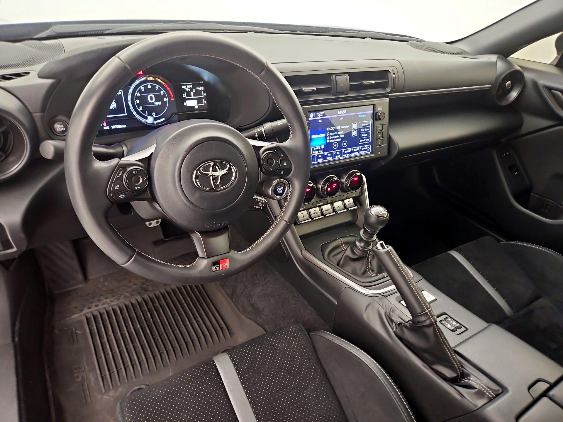 Thumbnail: 2025 Toyota GR86 - 9