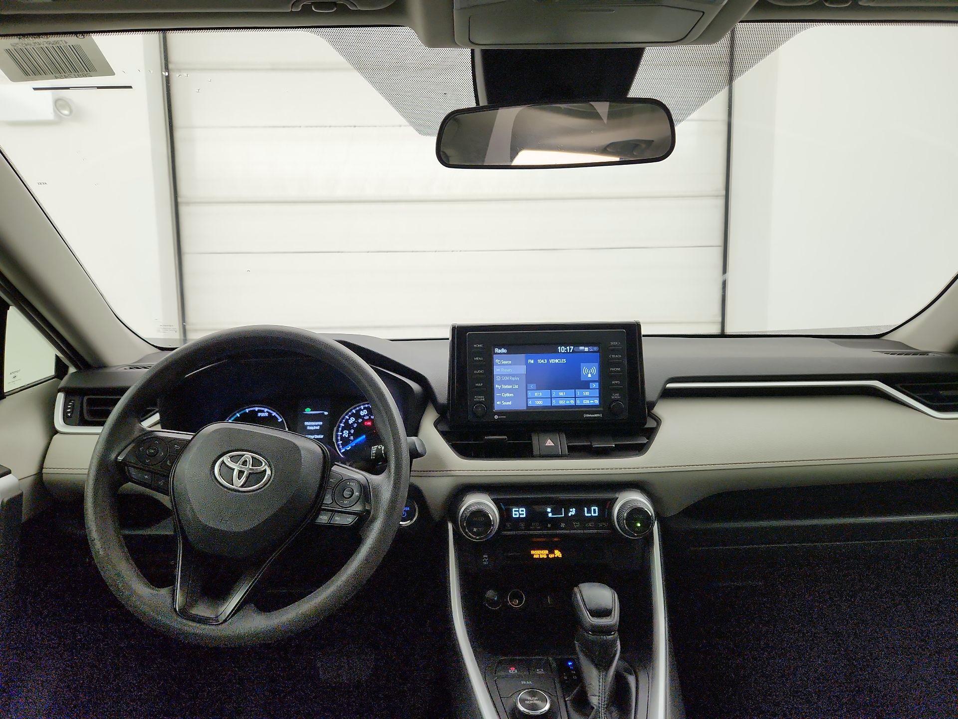 Thumbnail: 2021 Toyota RAV4 - 9