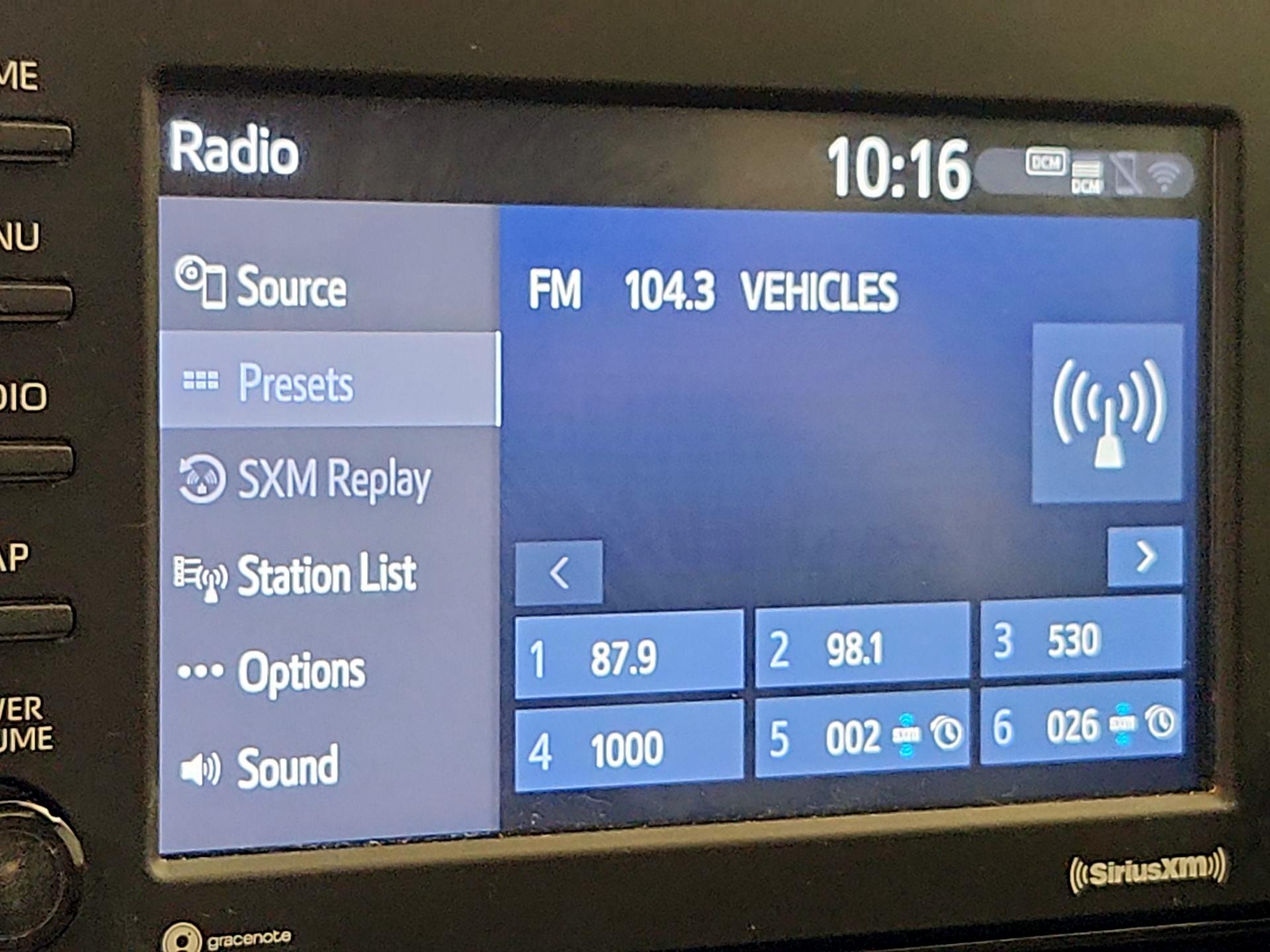 Thumbnail: 2021 Toyota RAV4 - 15
