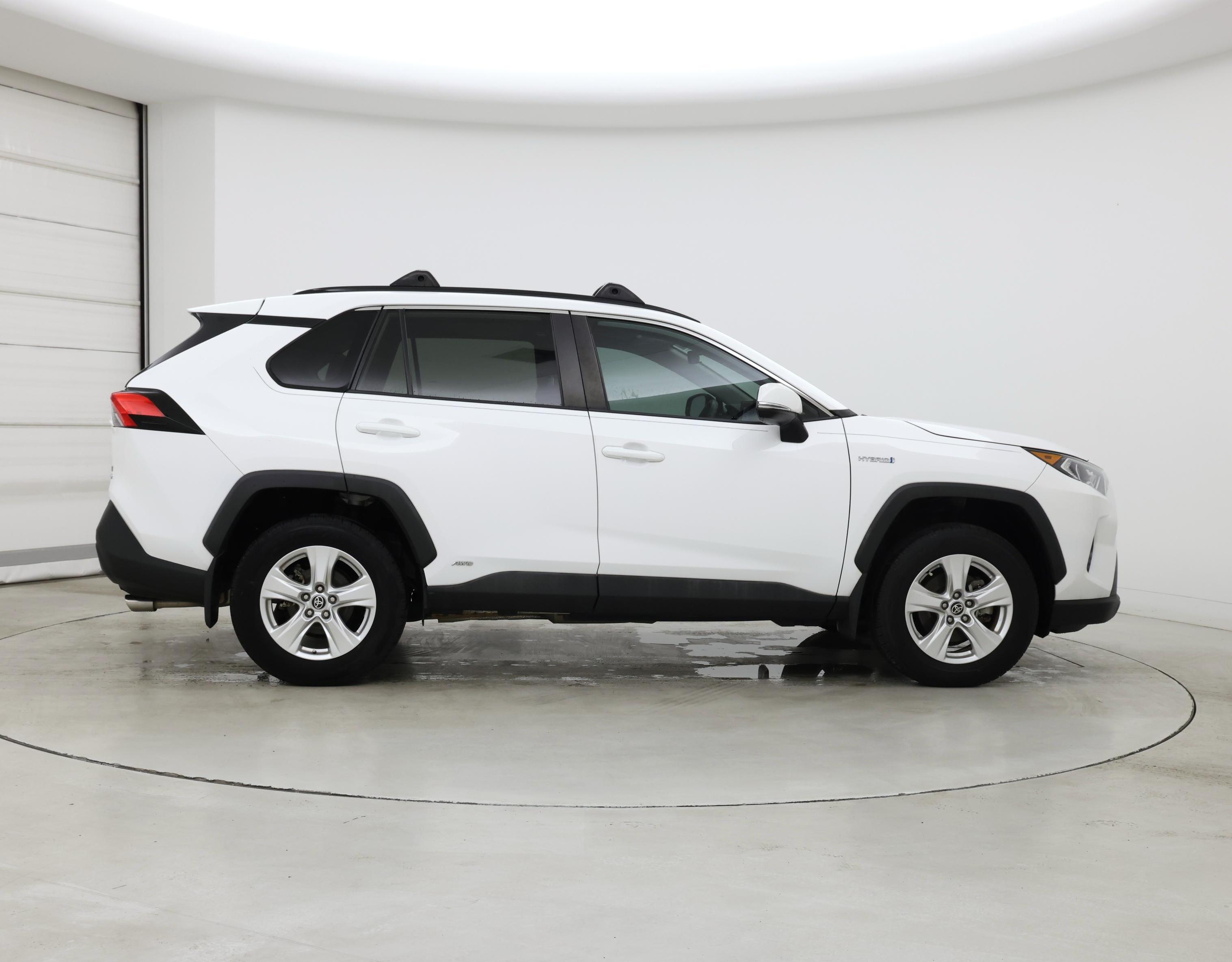 Thumbnail: 2021 Toyota RAV4 - 7