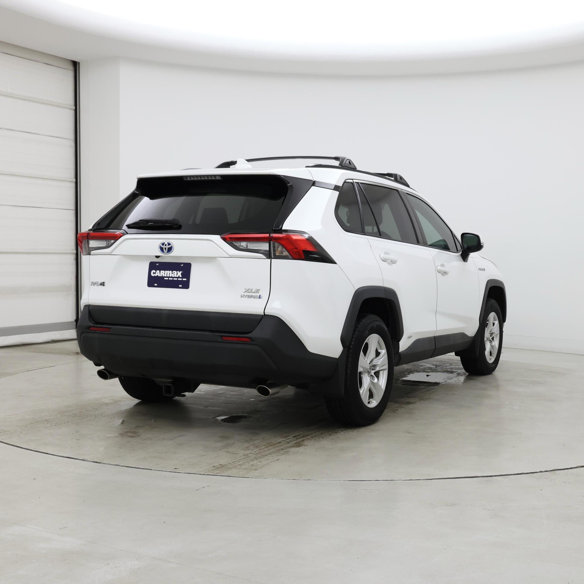 Thumbnail: 2021 Toyota RAV4 - 8
