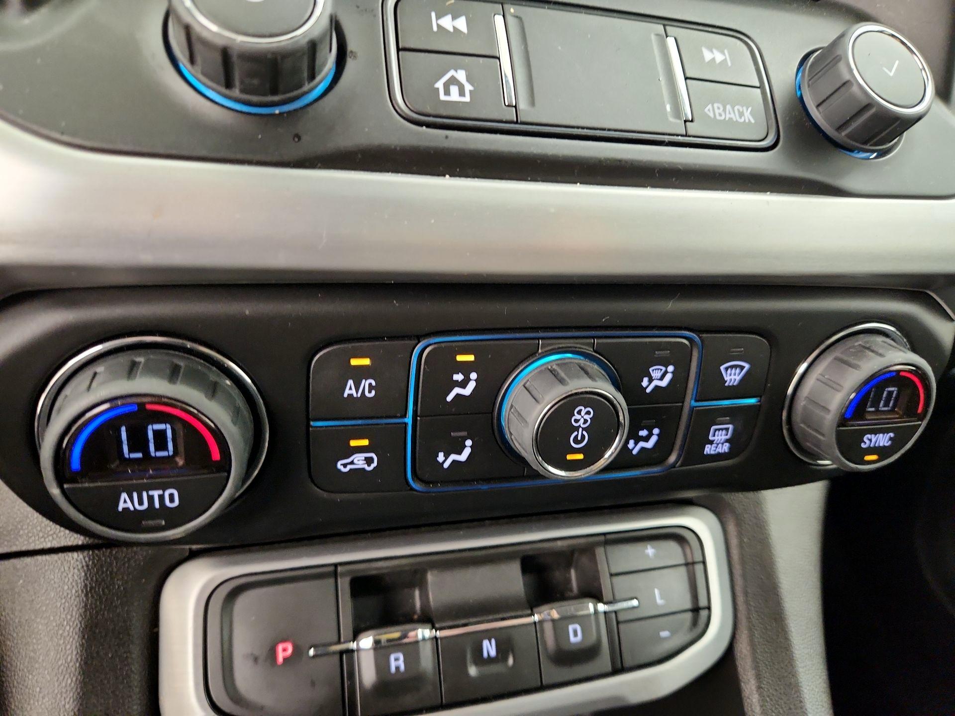 Thumbnail: 2022 GMC Acadia - 16