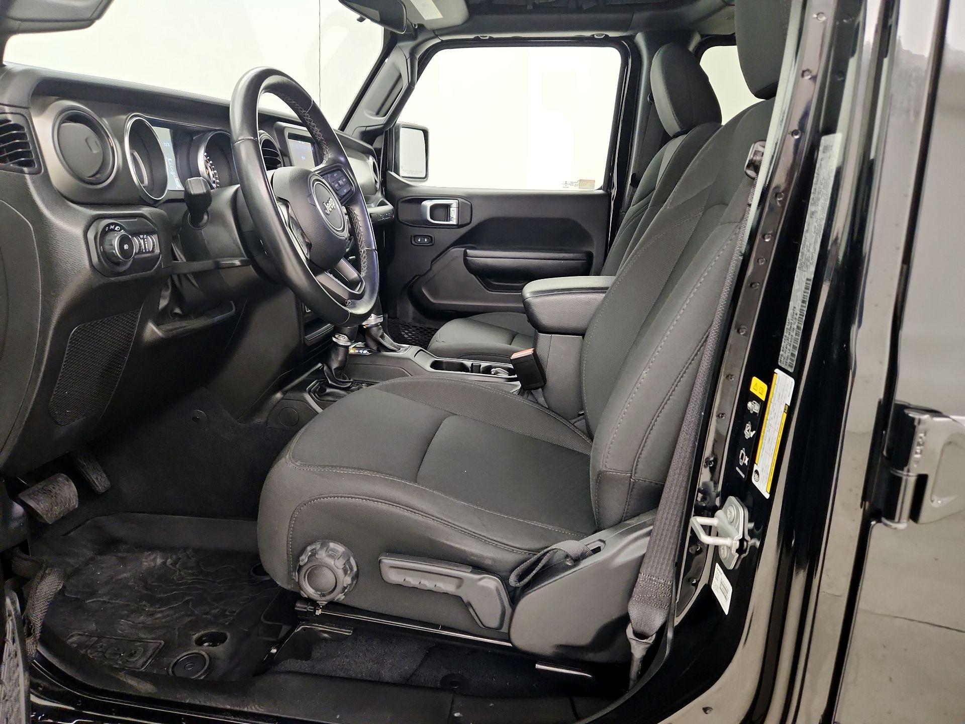 Thumbnail: 2022 Jeep Wrangler - 11