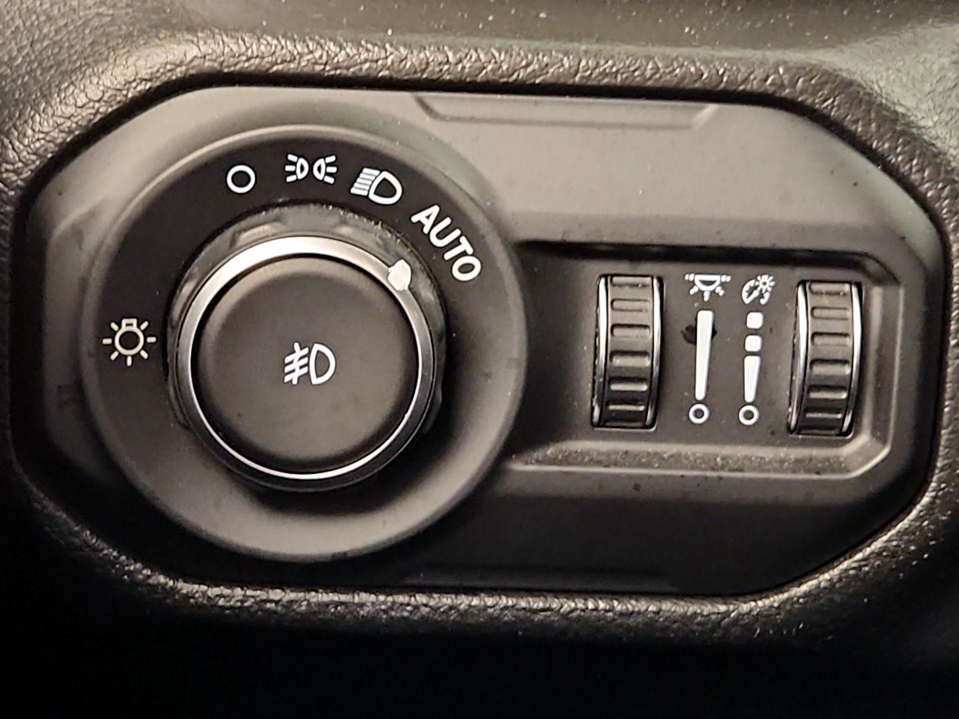 Thumbnail: 2022 Jeep Wrangler - 13