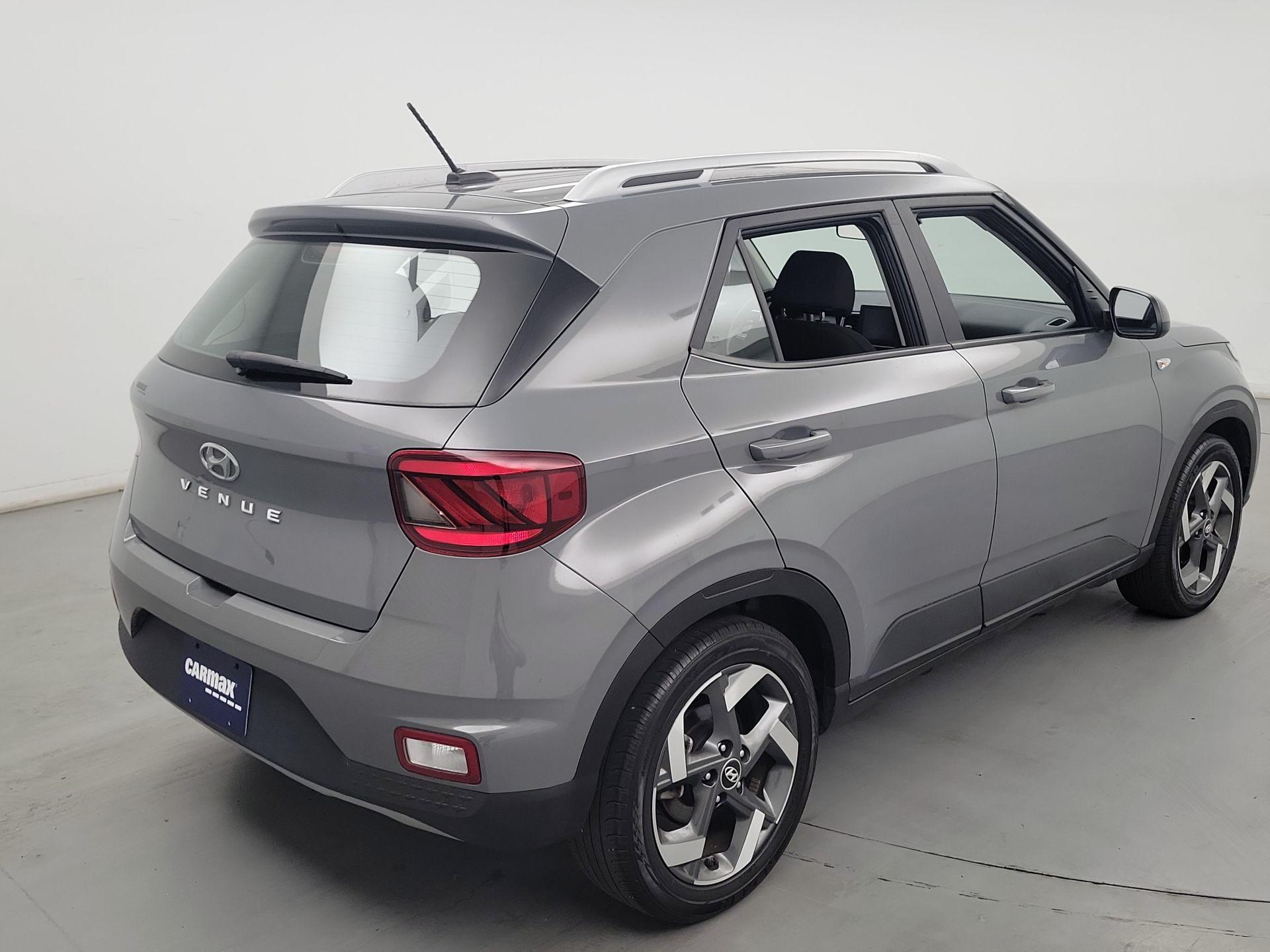Thumbnail: 2023 Hyundai Venue - 5