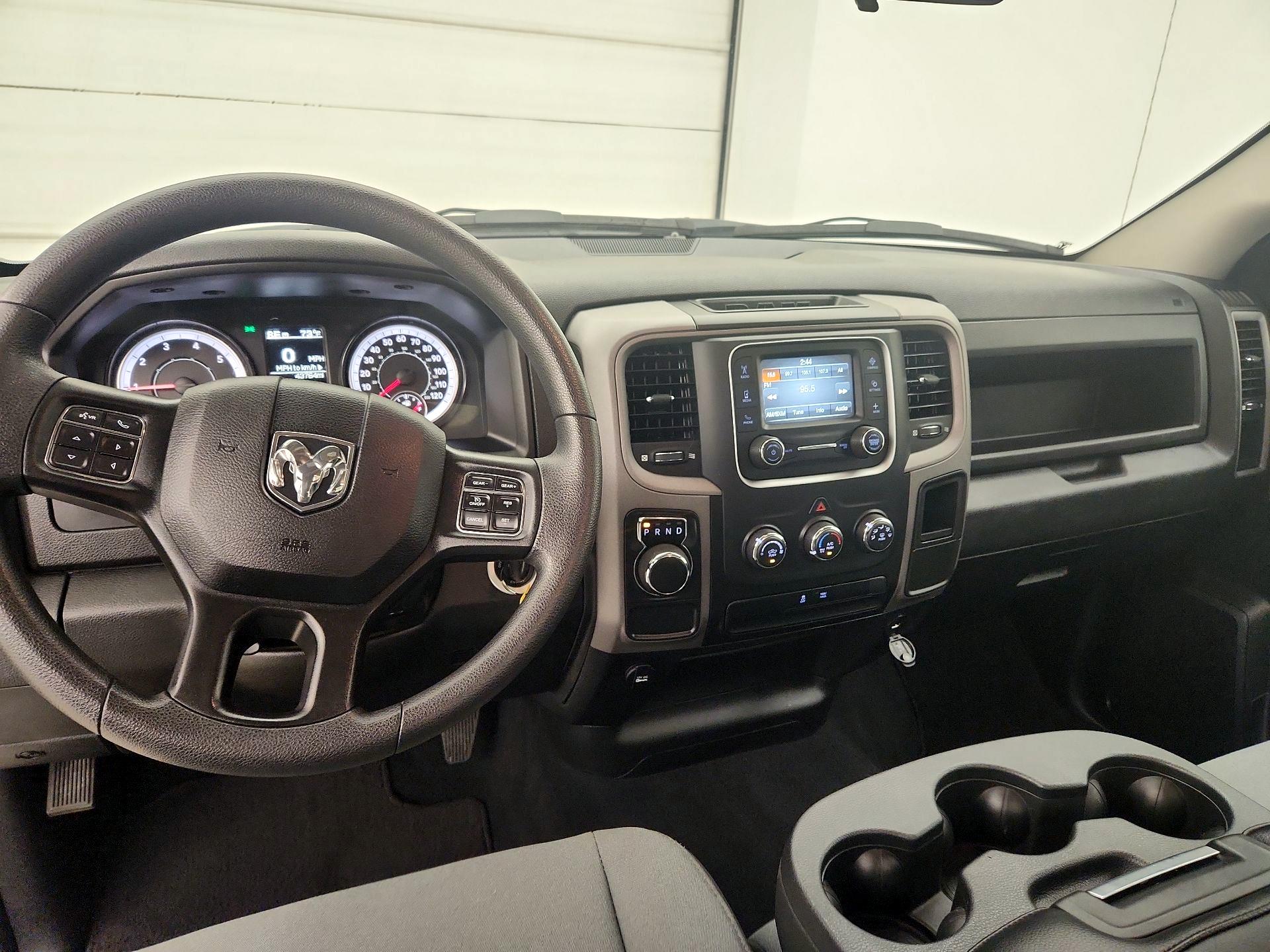 Thumbnail: 2023 RAM 1500 Classic - 9
