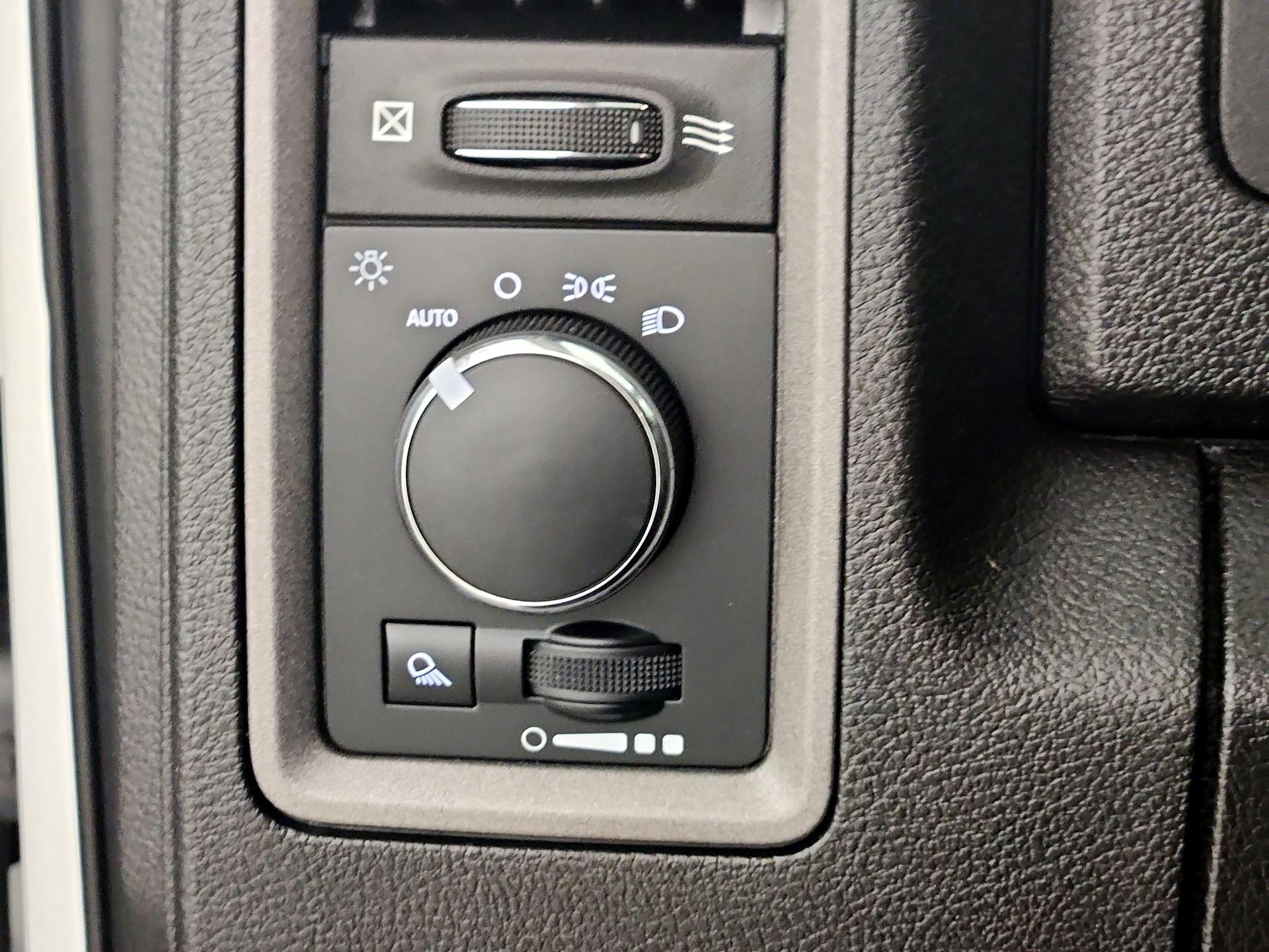 Thumbnail: 2023 RAM 1500 Classic - 13