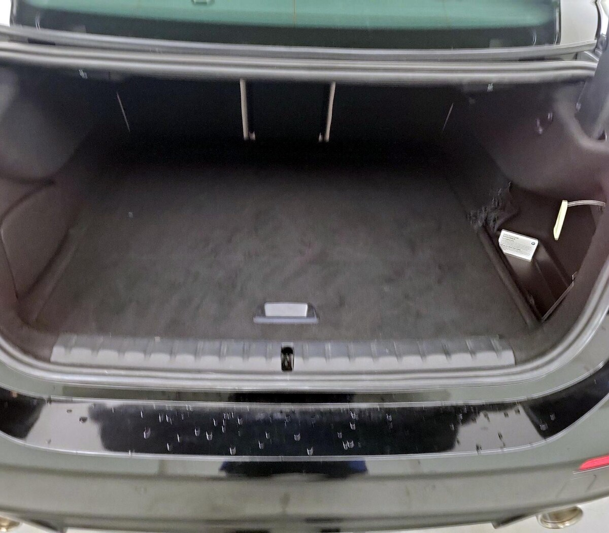 Trunk/Cargo (Seats Up)