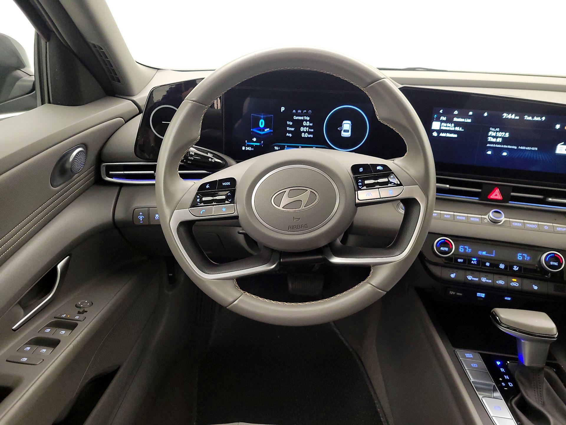 Thumbnail: 2025 Hyundai Elantra - 10
