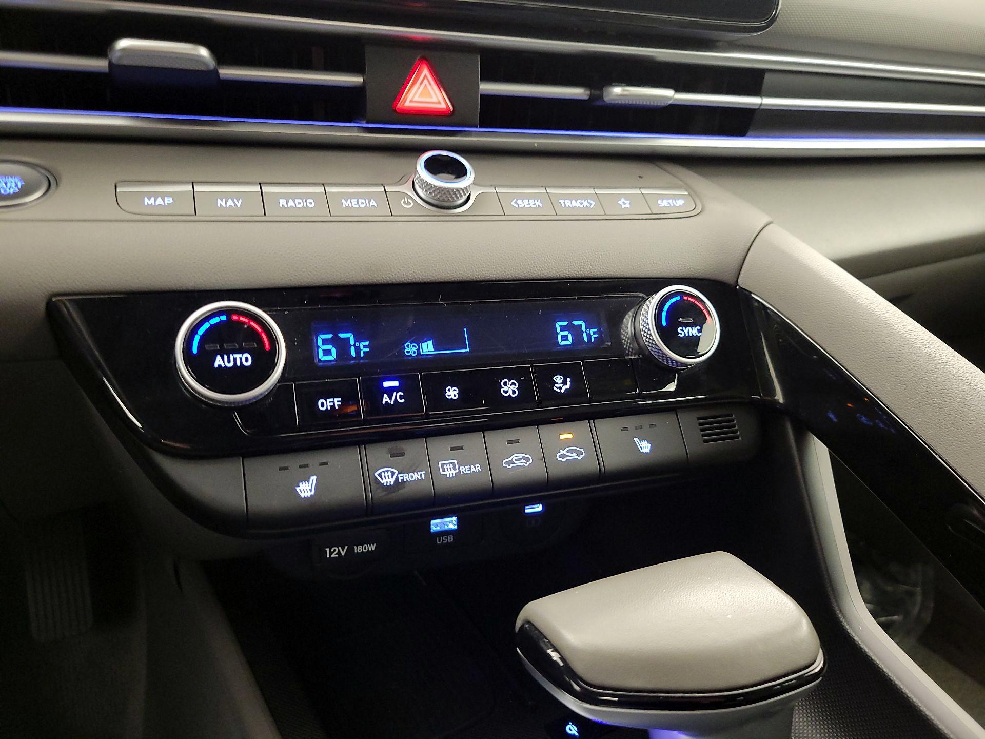 Thumbnail: 2025 Hyundai Elantra - 16
