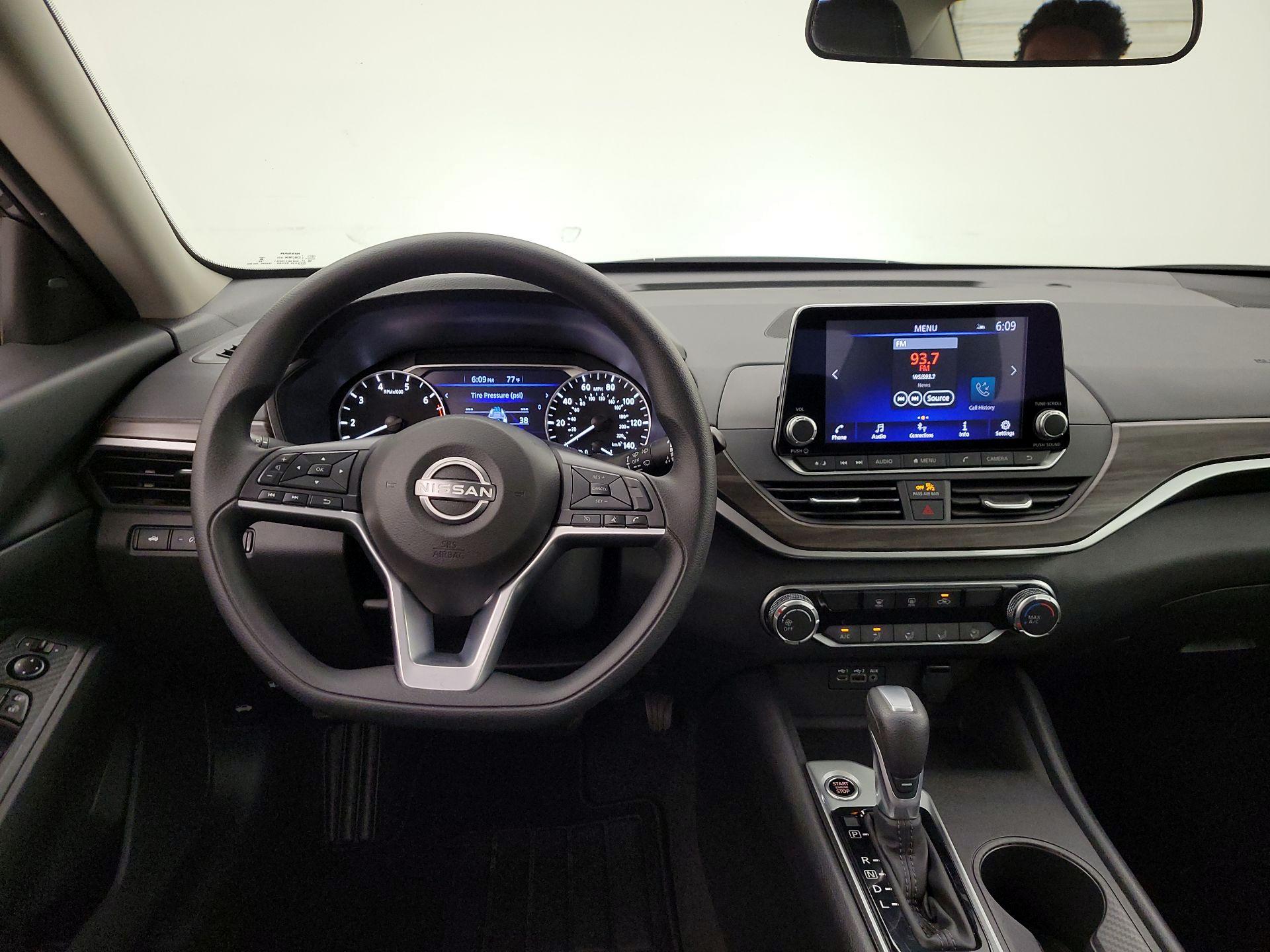 Thumbnail: 2025 Nissan Altima - 10