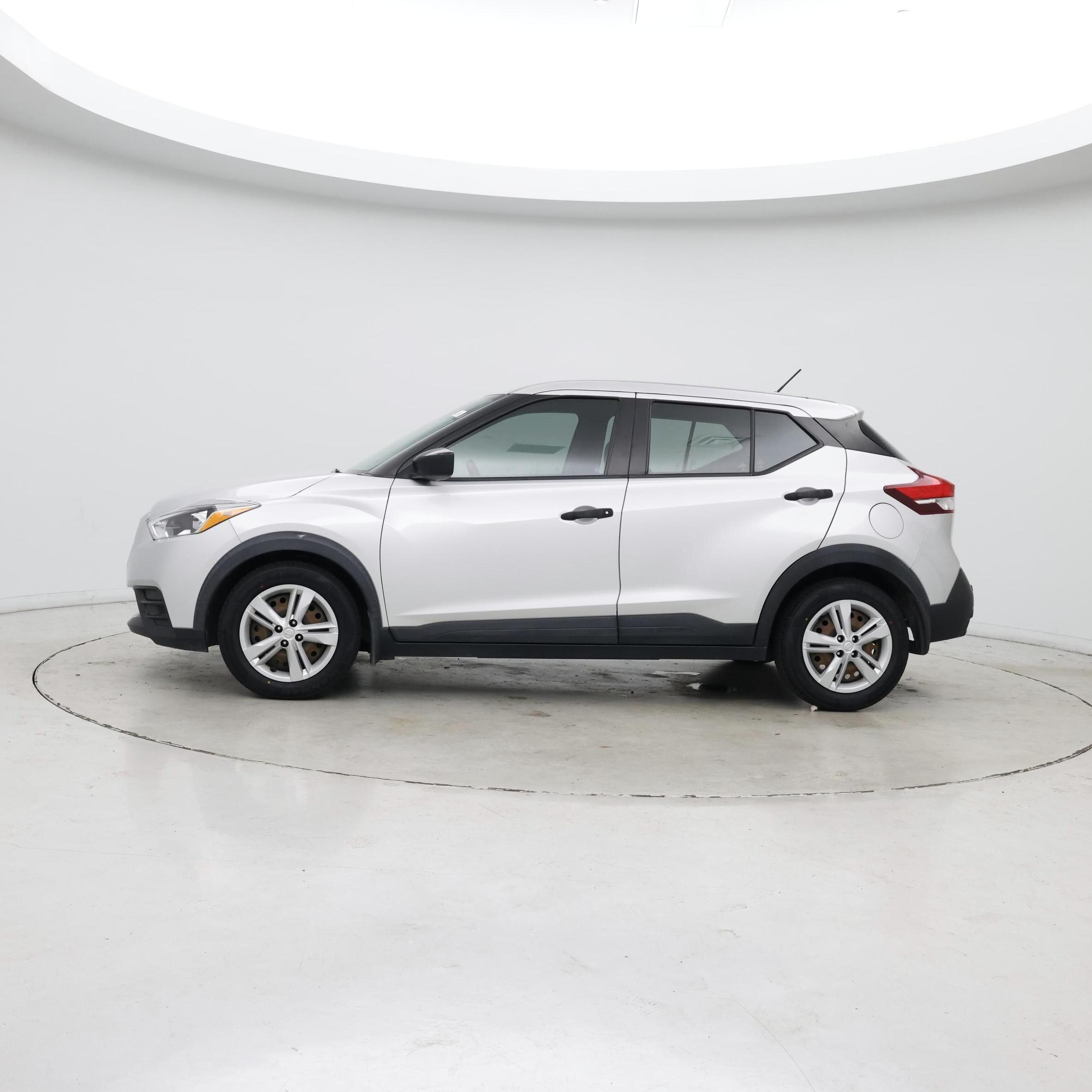 Thumbnail: 2020 Nissan Kicks - 3