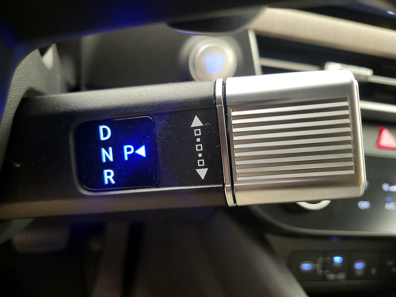 2025 Hyundai Sonata Hybrid SEL - Photo 18