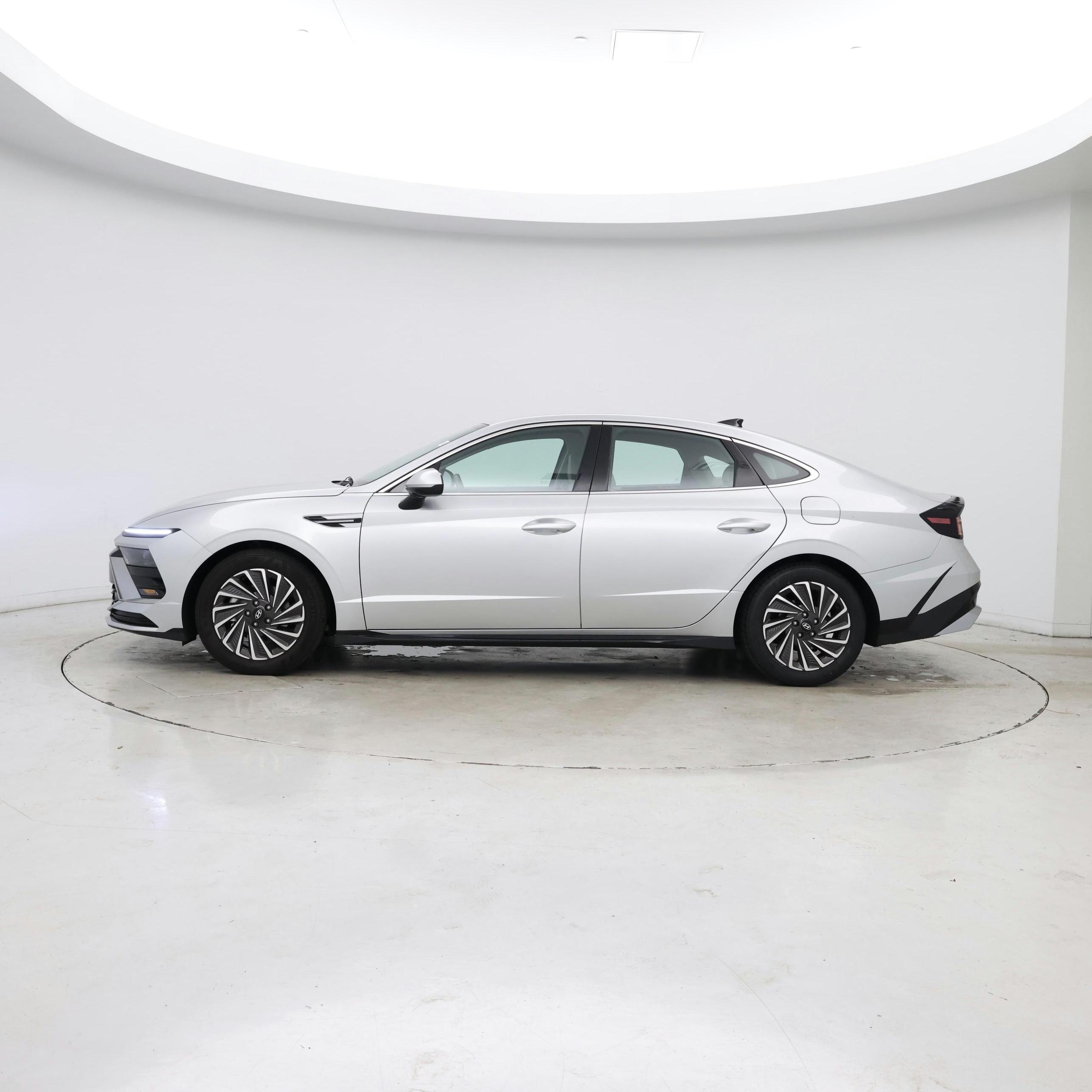 Thumbnail: 2025 Hyundai Sonata - 3
