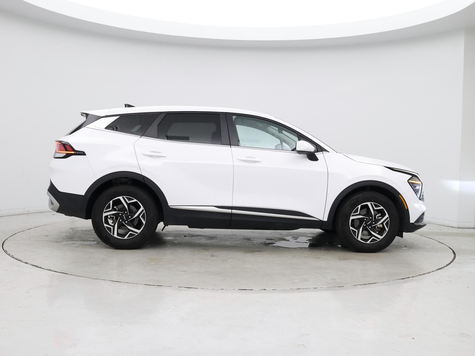 2025 Kia Sportage LX - Photo 8