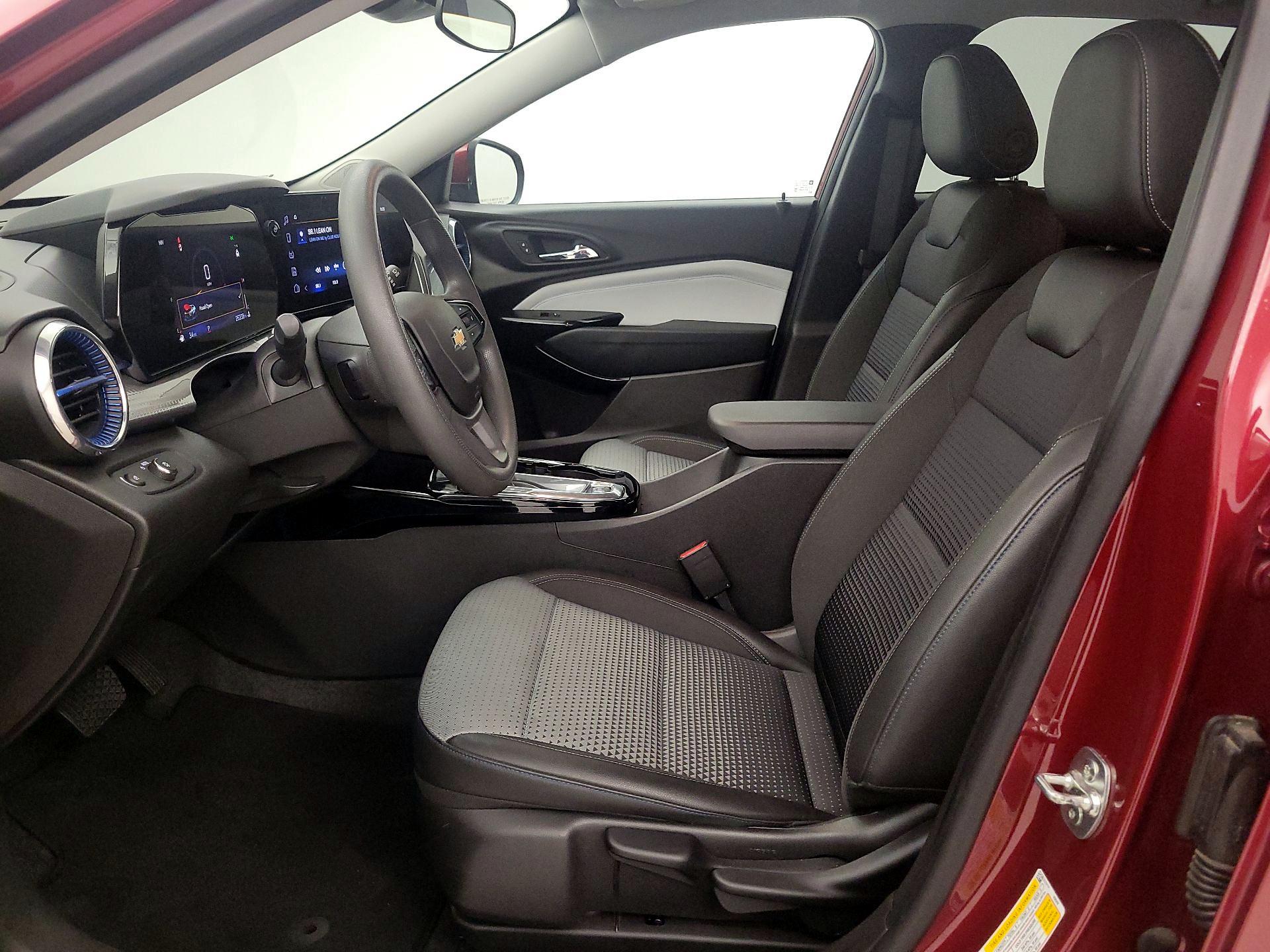 Thumbnail: 2025 Chevrolet Trax - 11