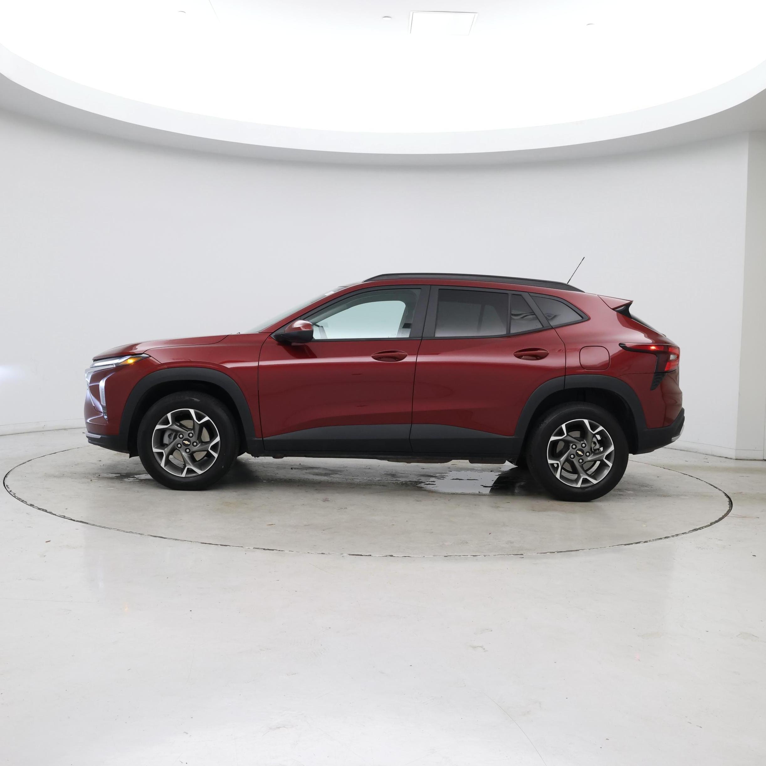 Thumbnail: 2025 Chevrolet Trax - 3