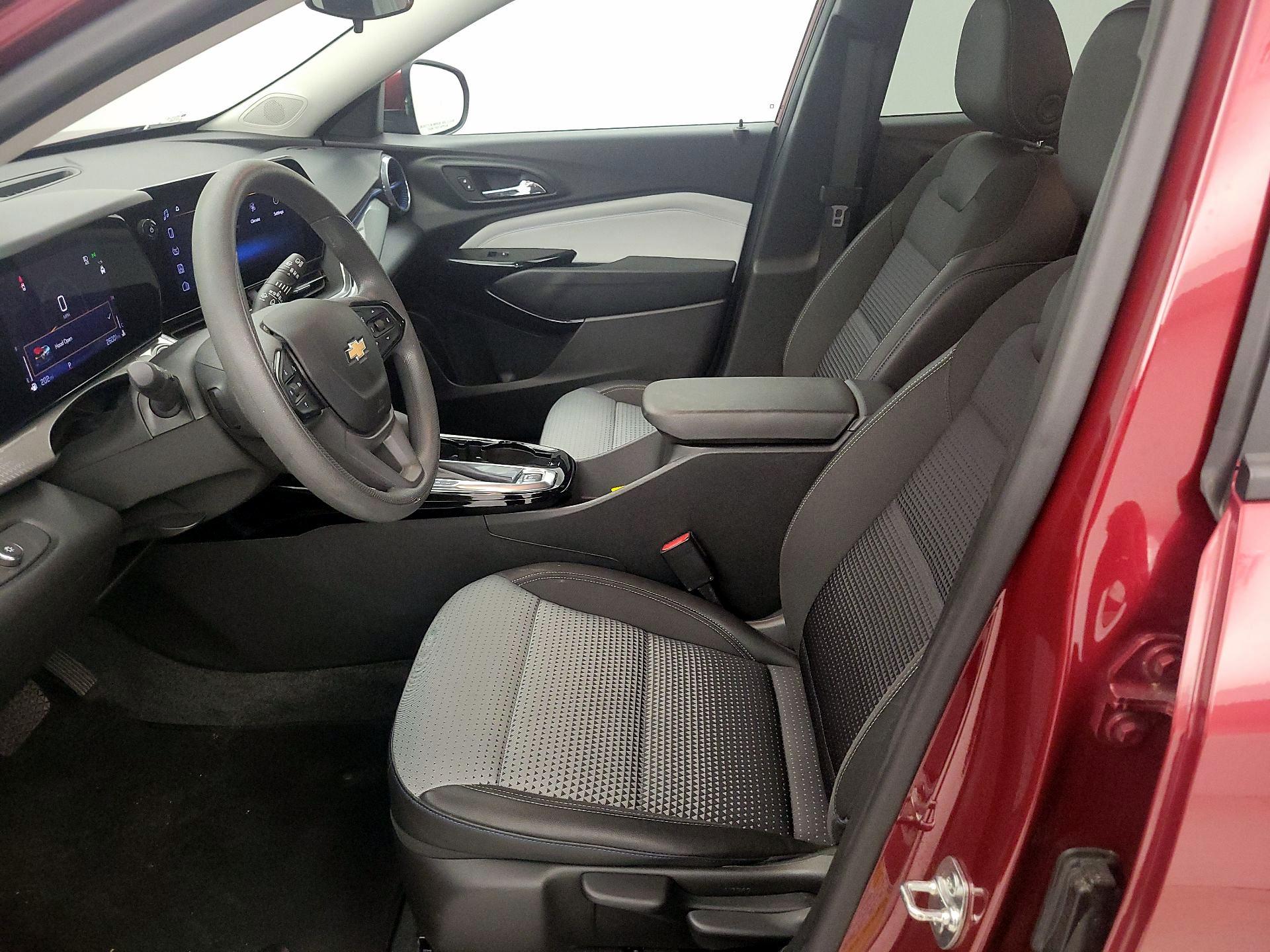 Thumbnail: 2025 Chevrolet Trax - 11