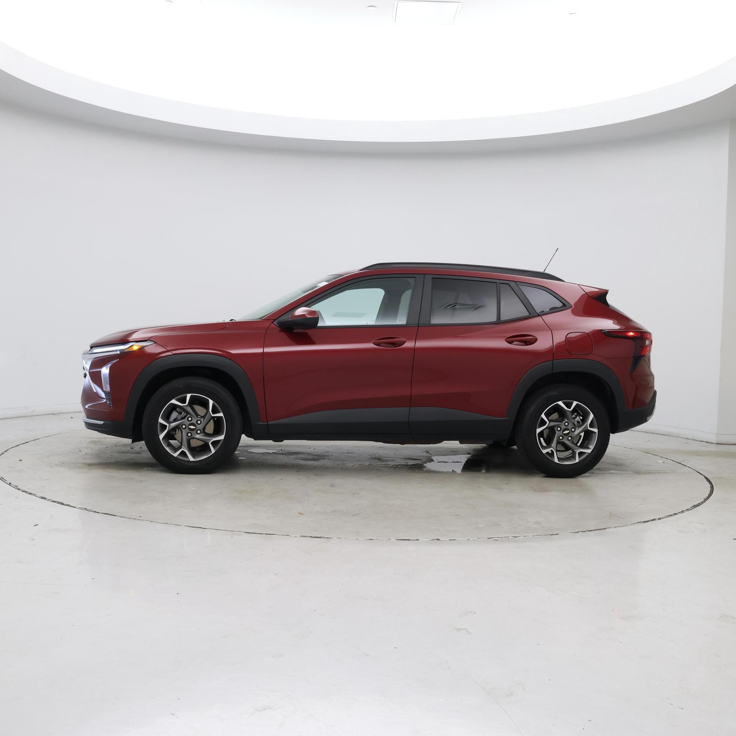 Thumbnail: 2025 Chevrolet Trax - 3