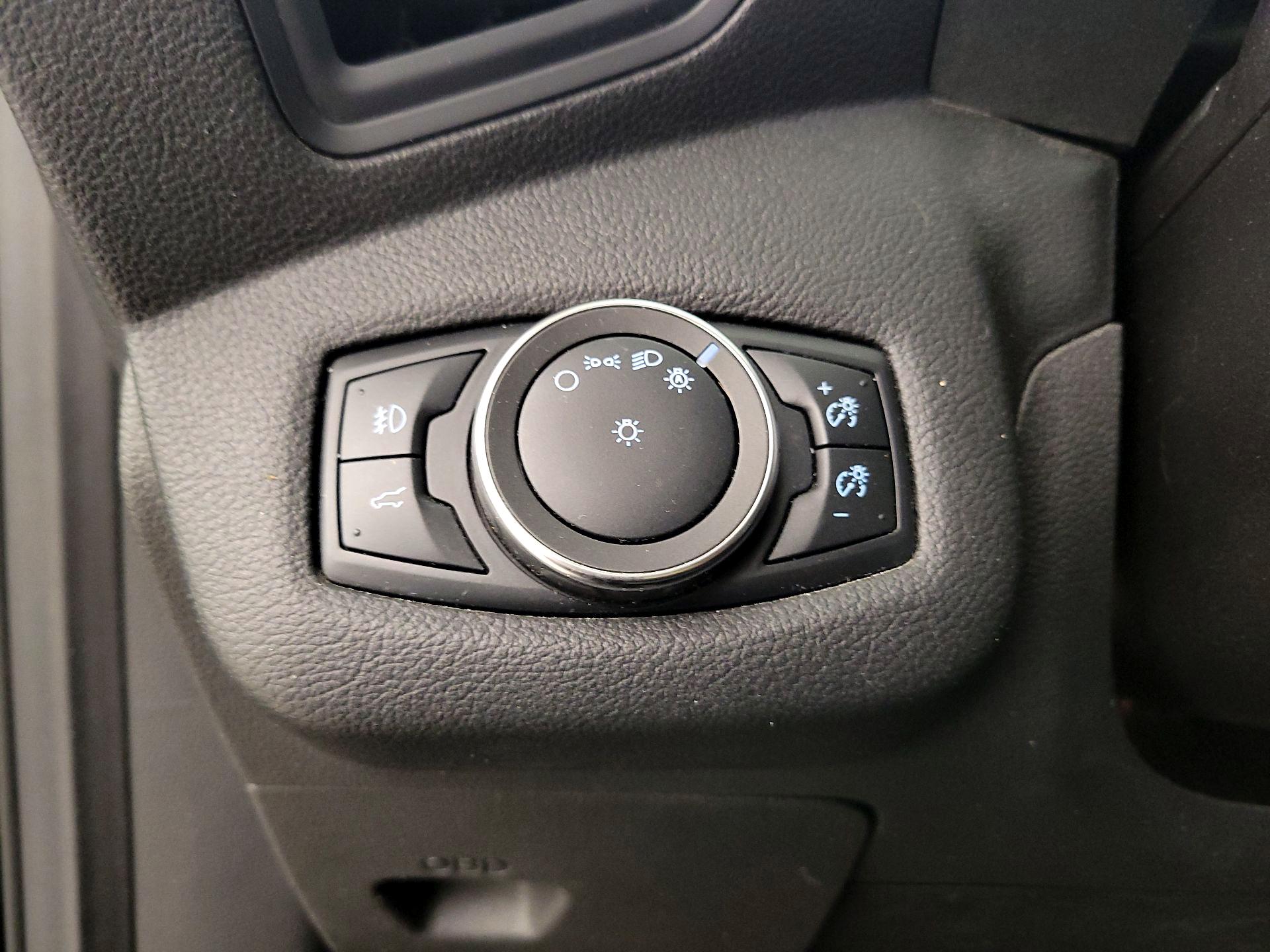Thumbnail: 2019 Ford Escape - 13
