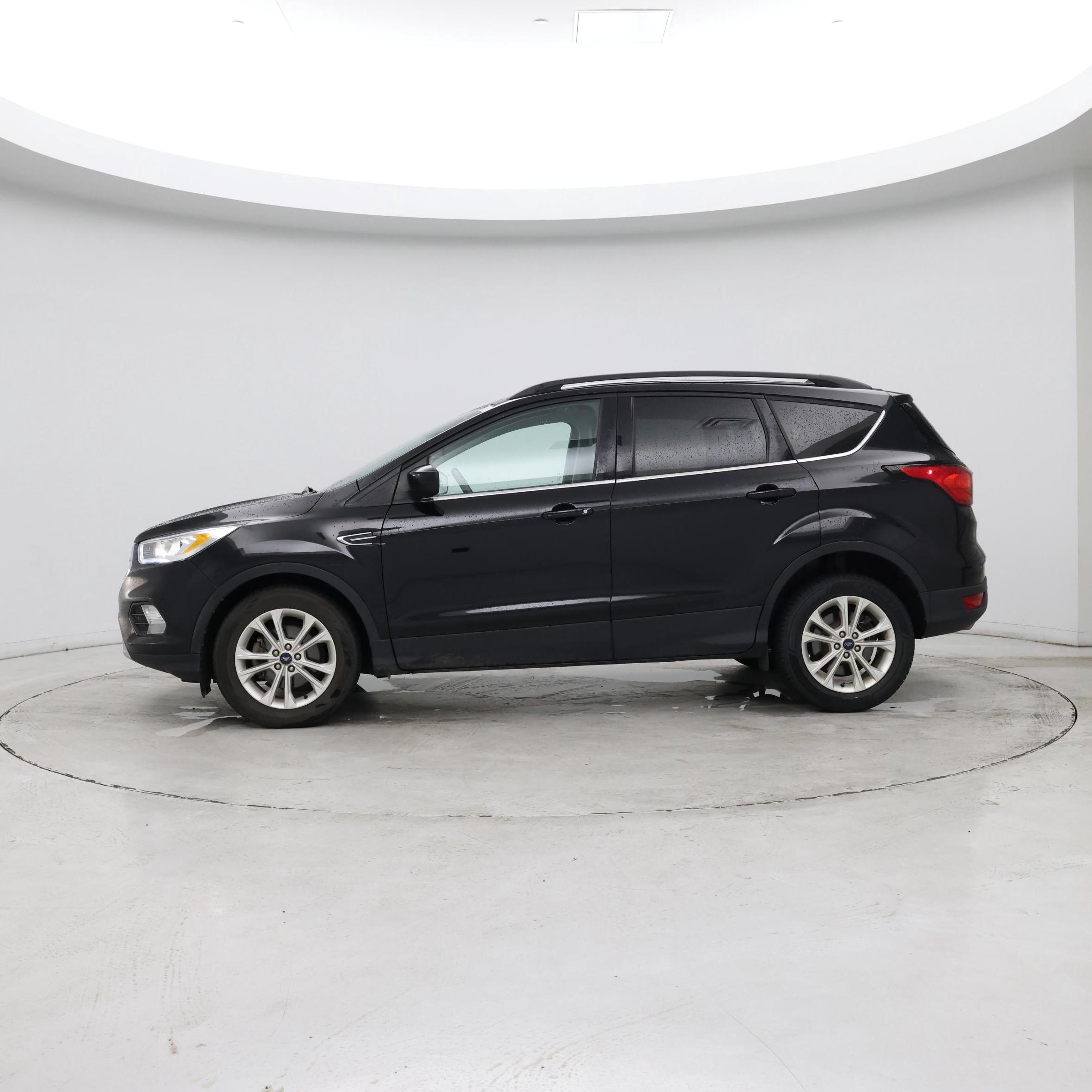 Thumbnail: 2019 Ford Escape - 2