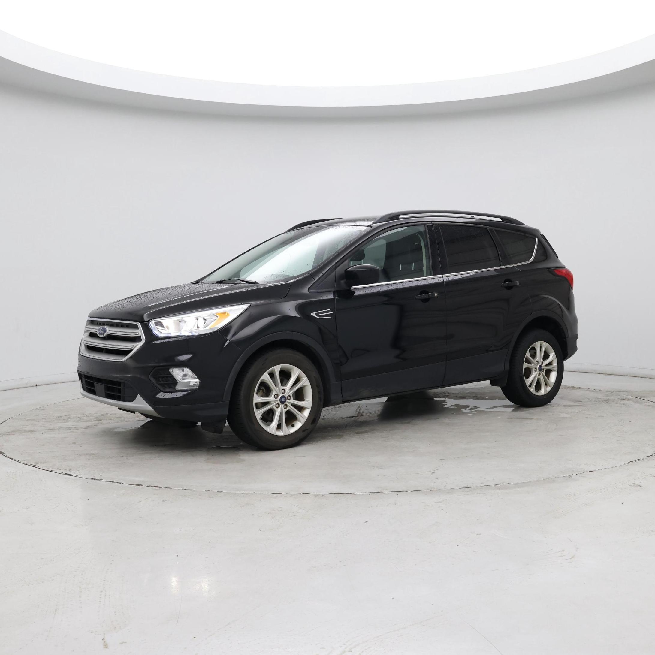 Thumbnail: 2019 Ford Escape - 3