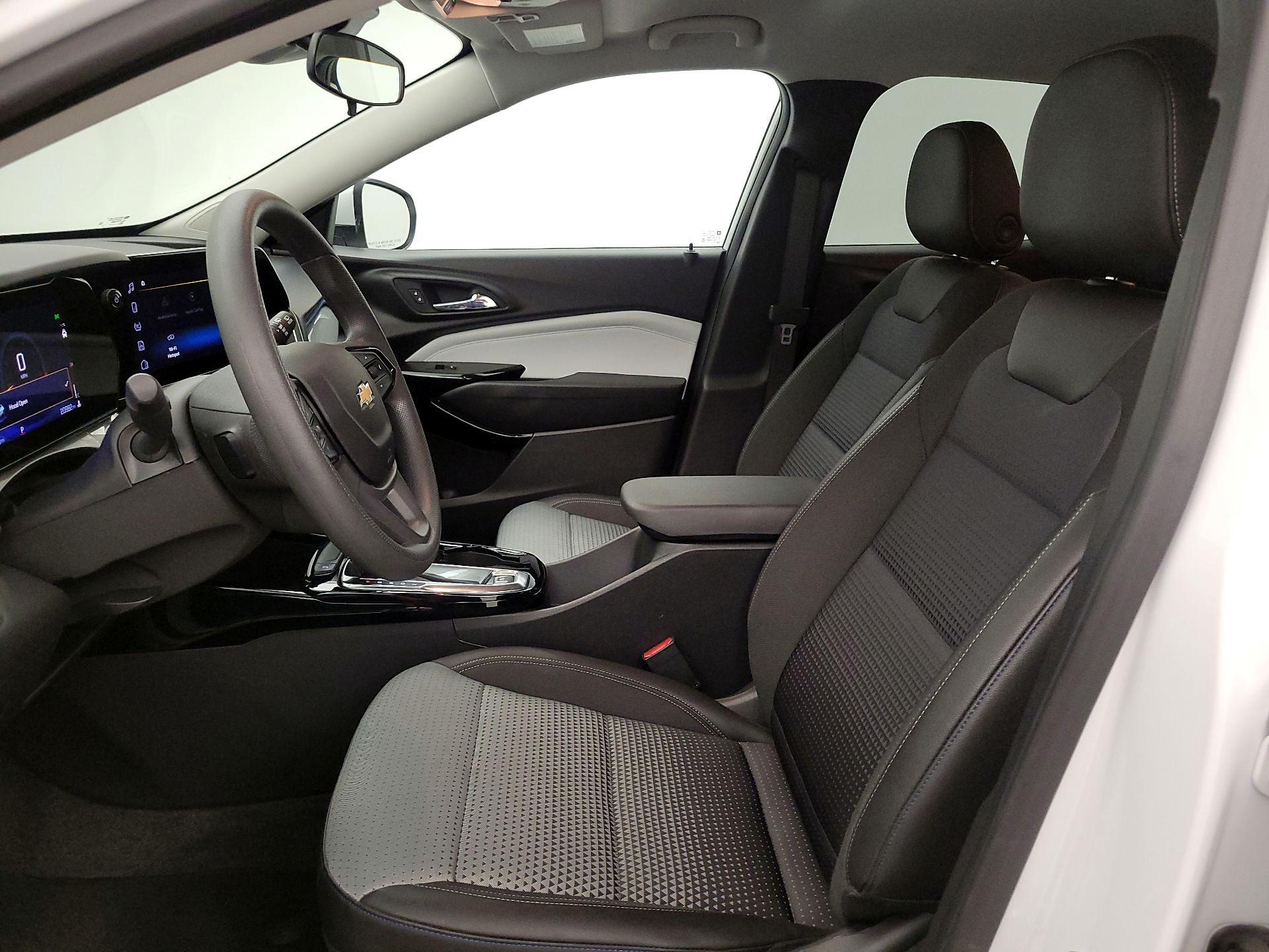 Thumbnail: 2025 Chevrolet Trax - 9