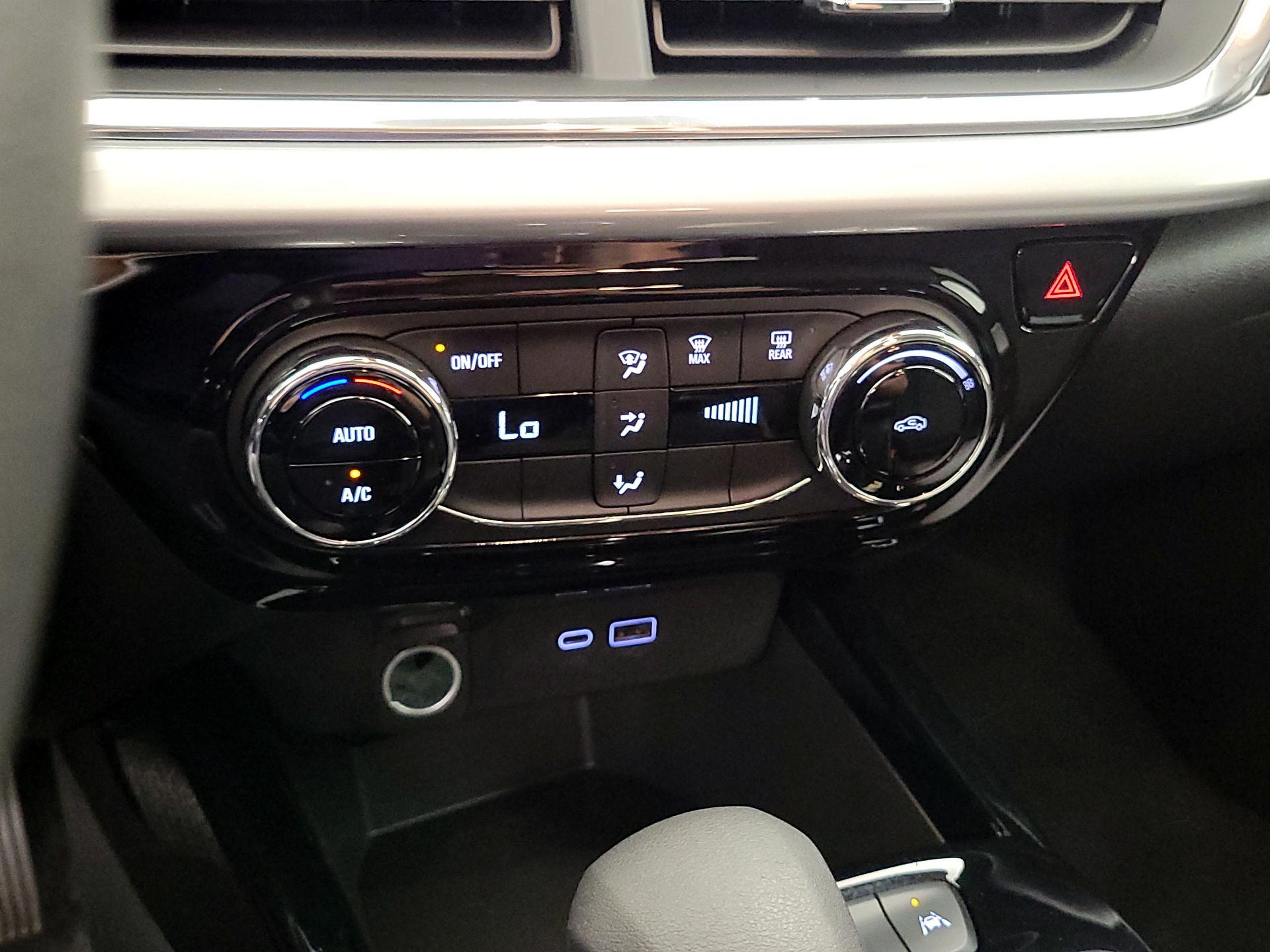 Thumbnail: 2025 Chevrolet Trax - 14